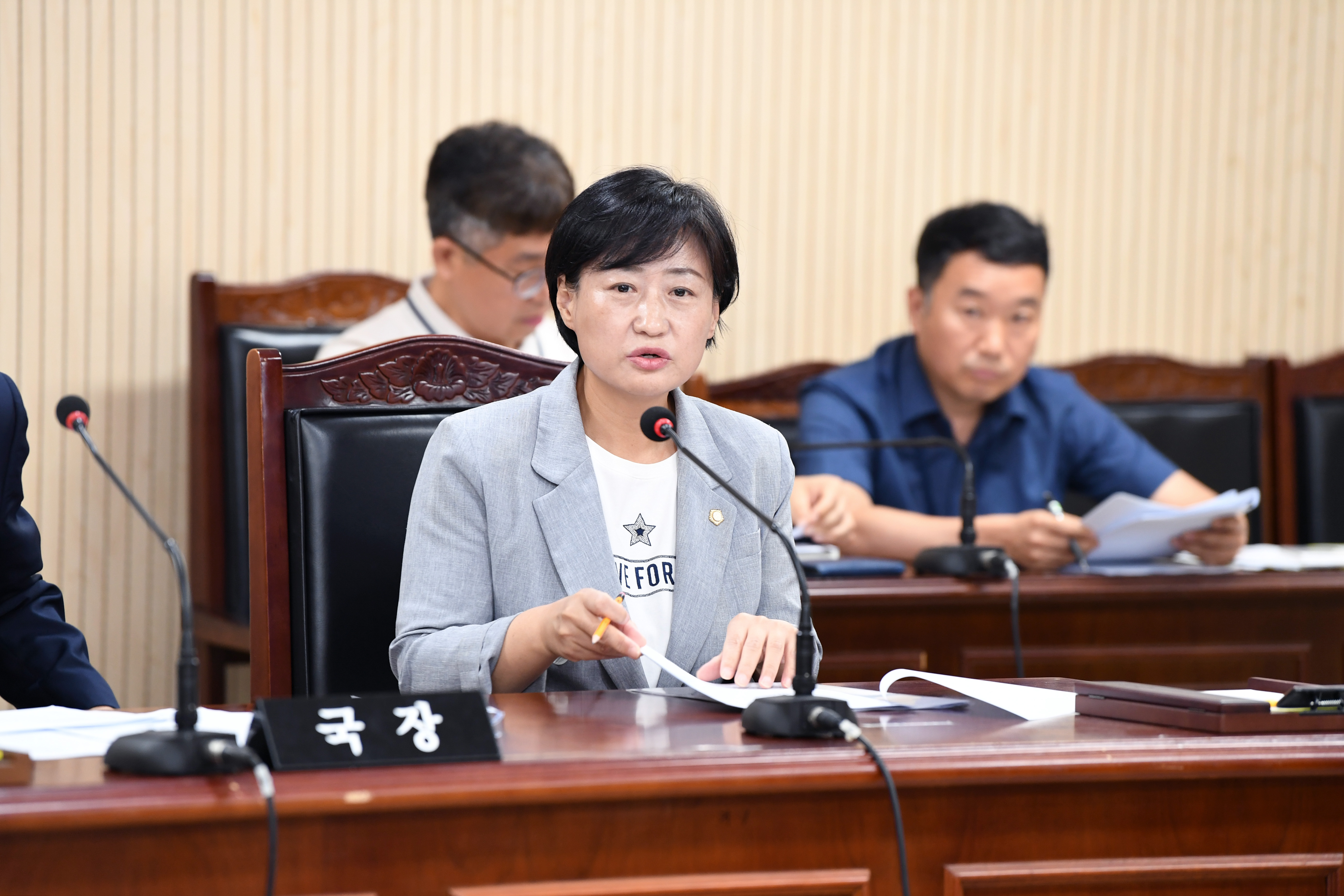 제298회 임시회 운영위원회 회의 첨부이미지 : 20250717 제298회 임시회 운영위원회 회의(안건심사) (19).jpg