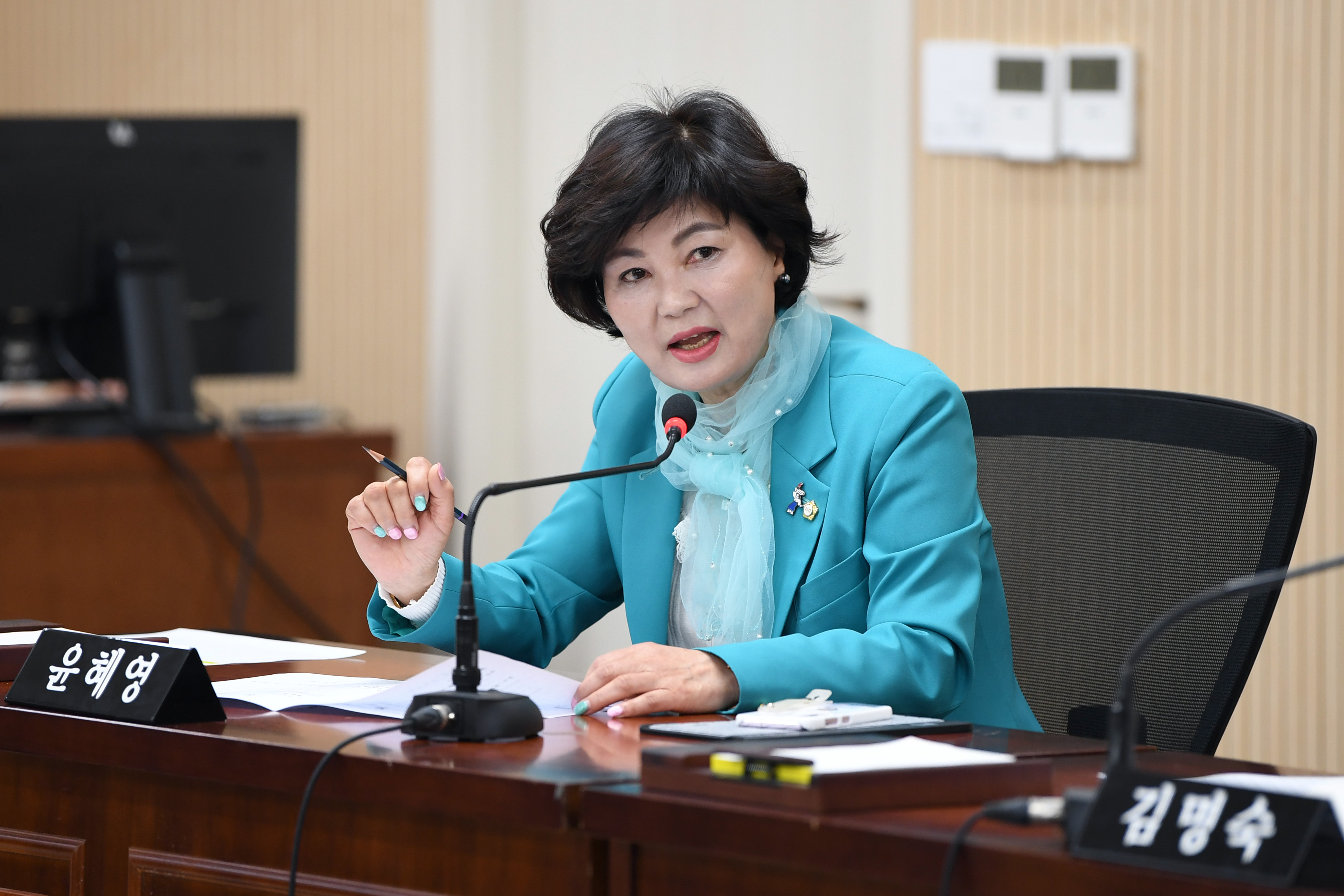 제296회 임시회 운영위원회 회의 첨부이미지 : 20250430 제296회 임시회 운영위원회 회의(안검심사 및 추경안 예비심사) (14).jpg