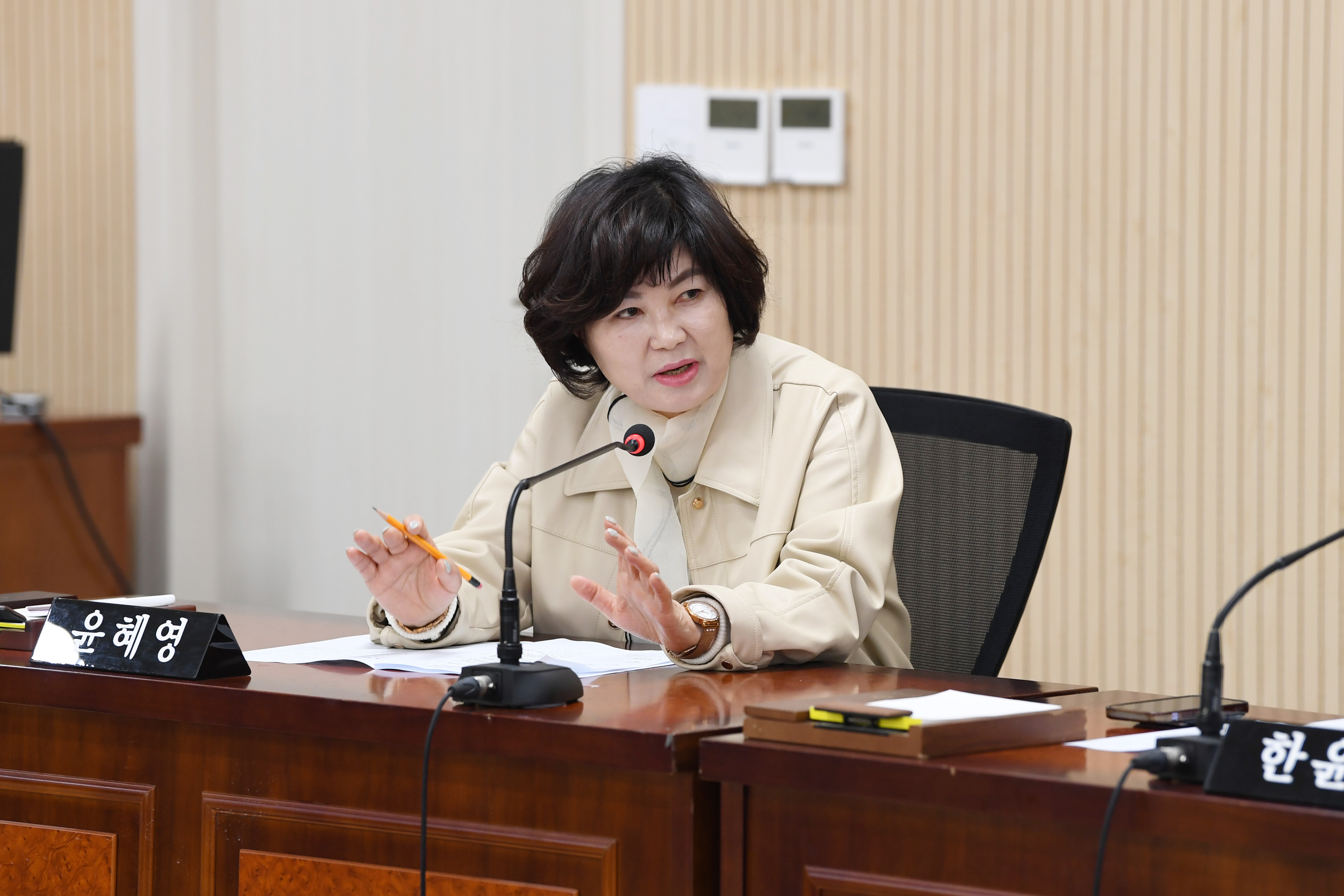 제295회 임시회 운영위원회 회의 첨부이미지 : 20250324 제295회 임시회 운영위원회 회의(안건심사) (17).jpg