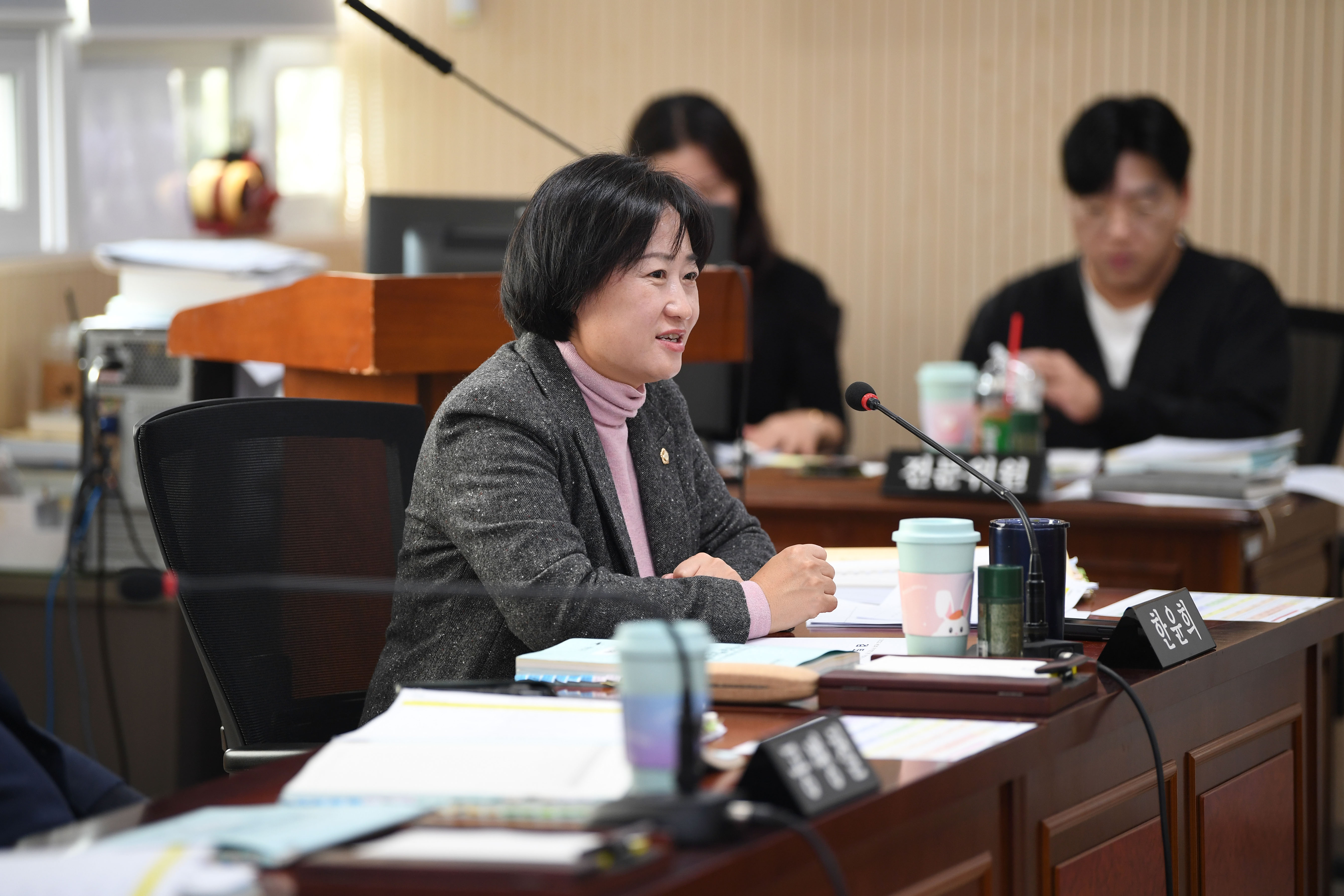 제301회 제2차 정례회 예산결산특별위원회 회의 첨부이미지 : 20251126 제301회 제2차정례회 예산결산특별위원회 회의(3회 추경심사) (40).jpg