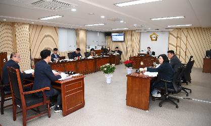 제301회 제2차 정례회 예산결산특별위원회 회의