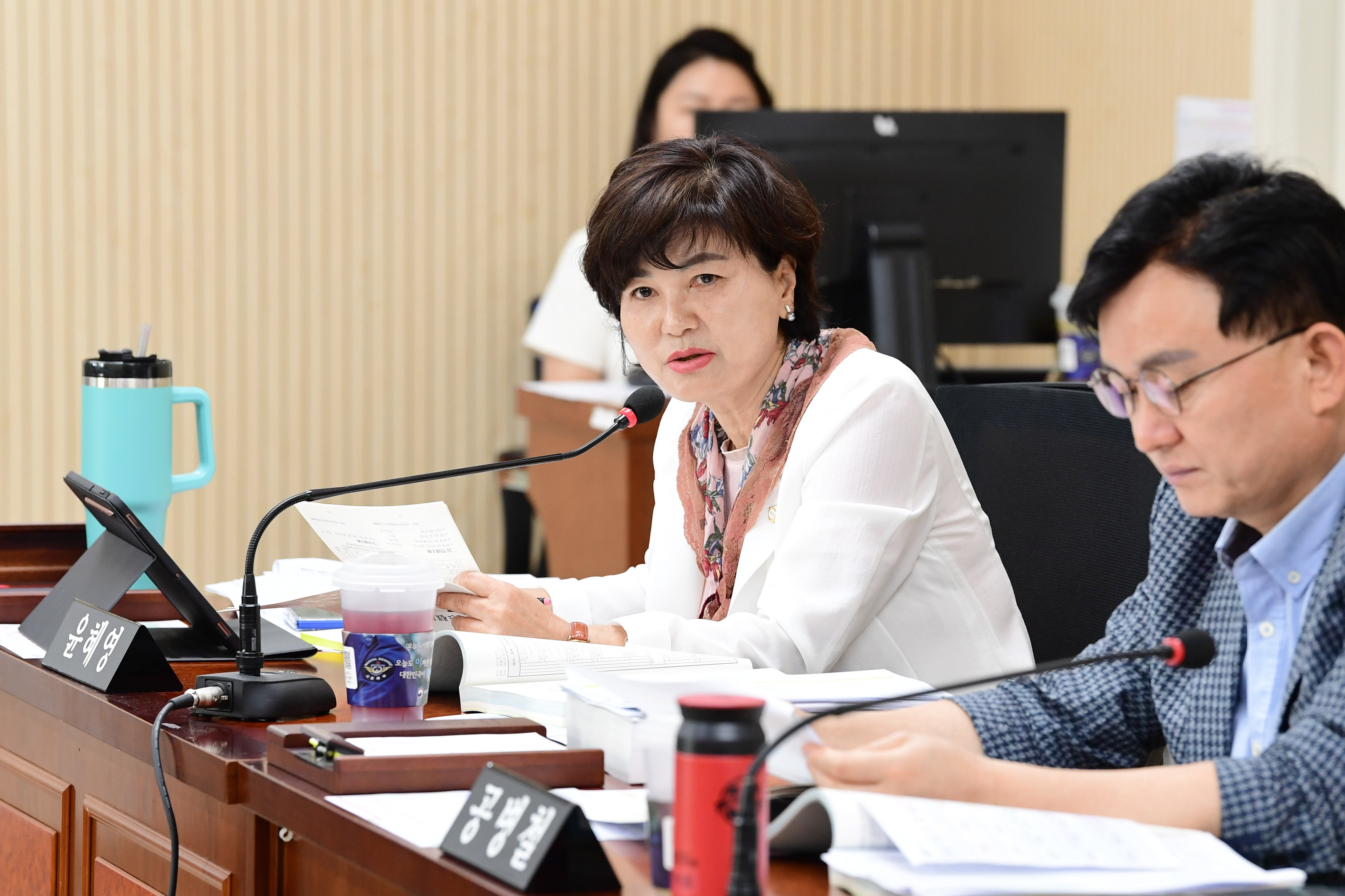 제299회 임시회 예산결산특별위원회 회의 첨부이미지 : 20250911 제299회 임시회 예산결산특별위원회 회의('25 제2차 추경 심사) (13).jpg