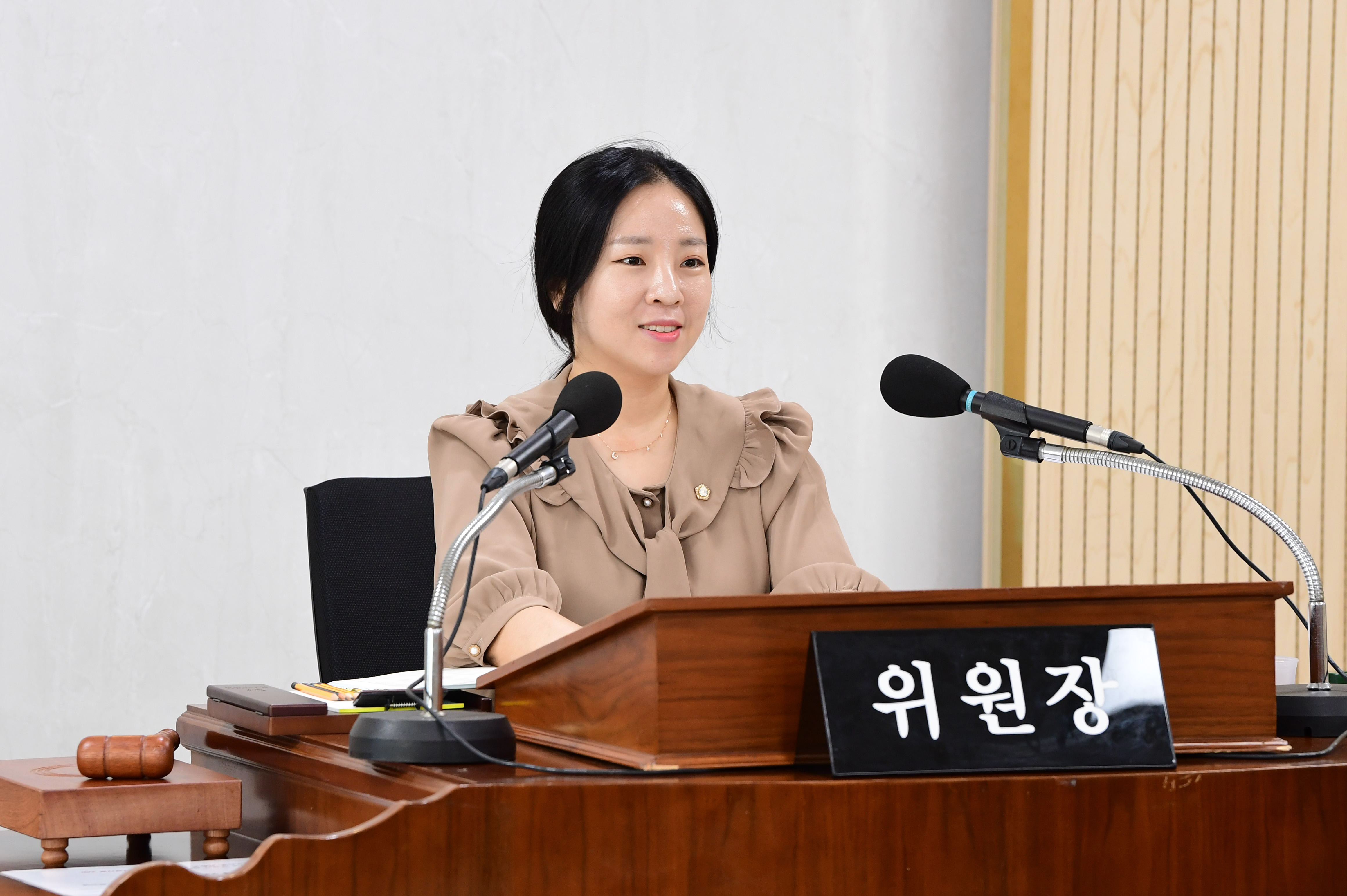 제299회 임시회 예산결산특별위원회 회의 첨부이미지 : 20250911 제299회 임시회 예산결산특별위원회 회의('25 제2차 추경 심사) (27).jpg