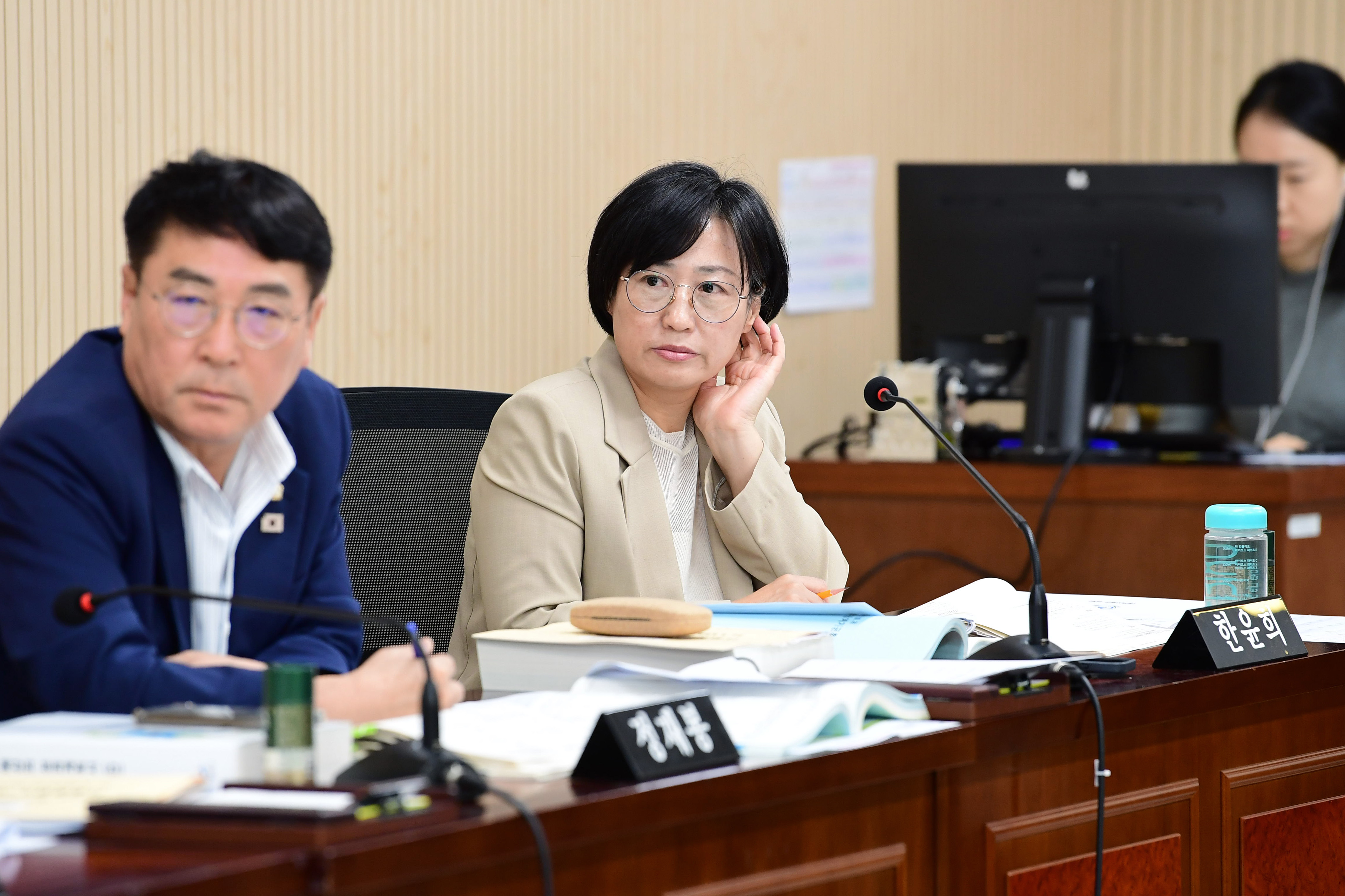 제299회 임시회 예산결산특별위원회 회의 첨부이미지 : 20250910 제299회 임시회 예산결산특별위원회 회의('25 제2차 추경 심사) (15).jpg