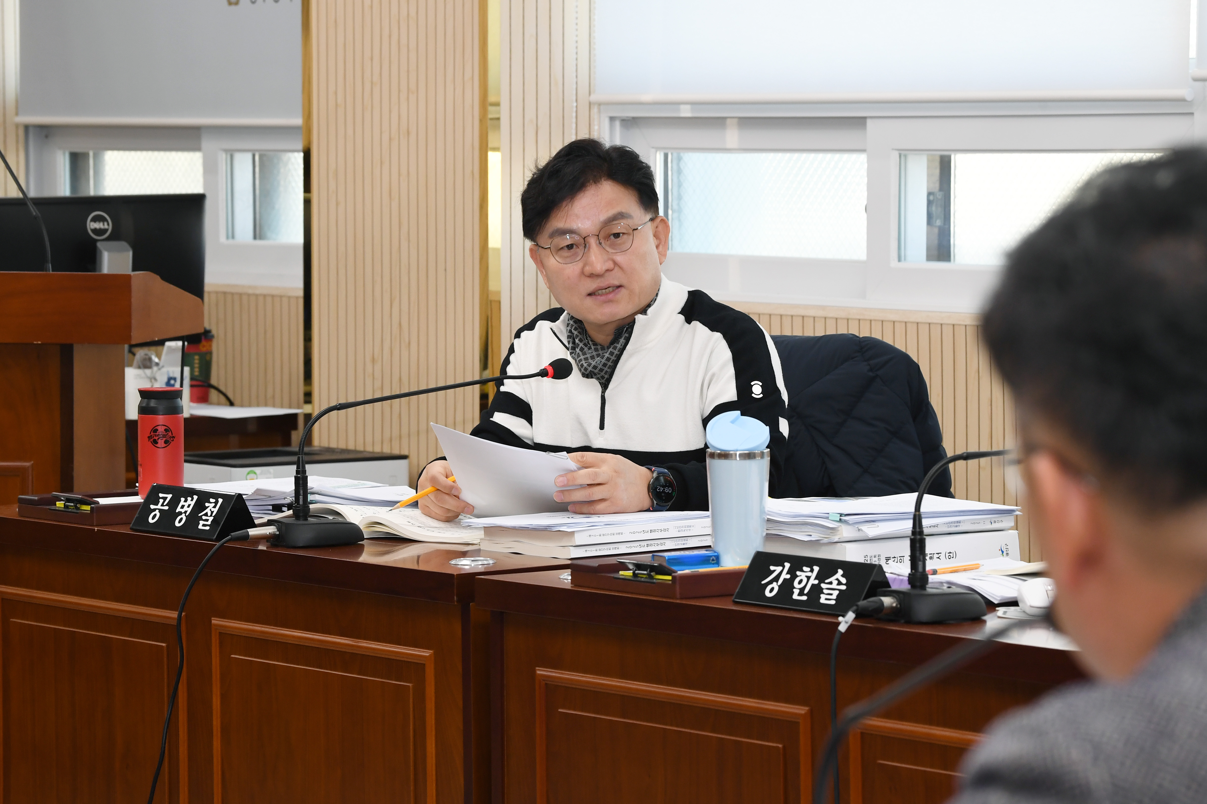 2025년도 행정사무감사 경제복지위원회 5일차 첨부이미지 : 20251203 2025년 행정사무감사 5일차 (5).jpg