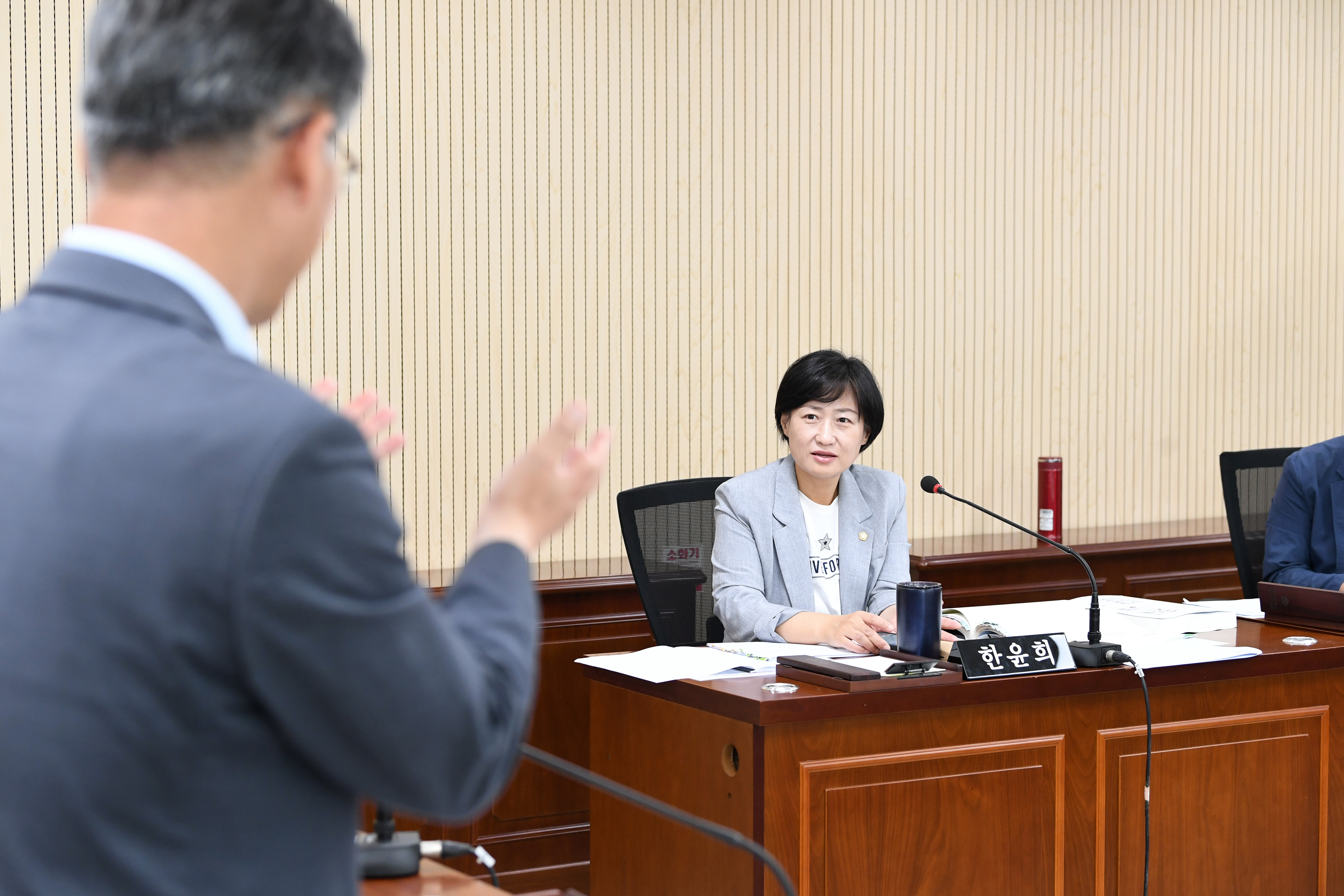 제297회 제1차 정례회 시민안전위원회 회의 첨부이미지 : 20250616 제297회 제1차정례회 시민안전위원회 회의(안건심사 및 _24 결산안 예비심사) (5).jpg