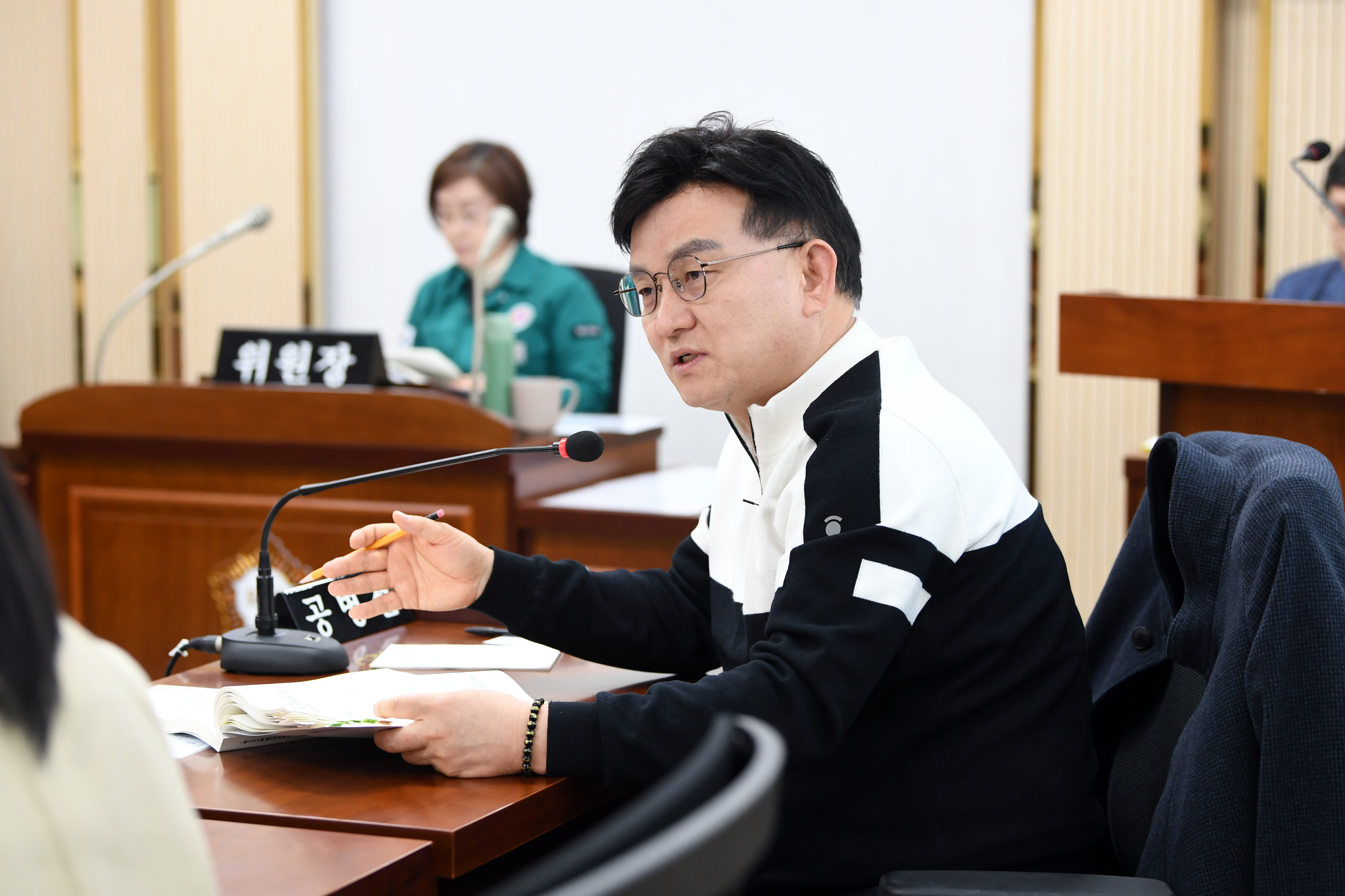 제294회 임시회 시민안전위원회 회의 첨부이미지 : 20250218 제294회 임시회 시민안전위원회 회의('25 업무계획청취) (3).jpg