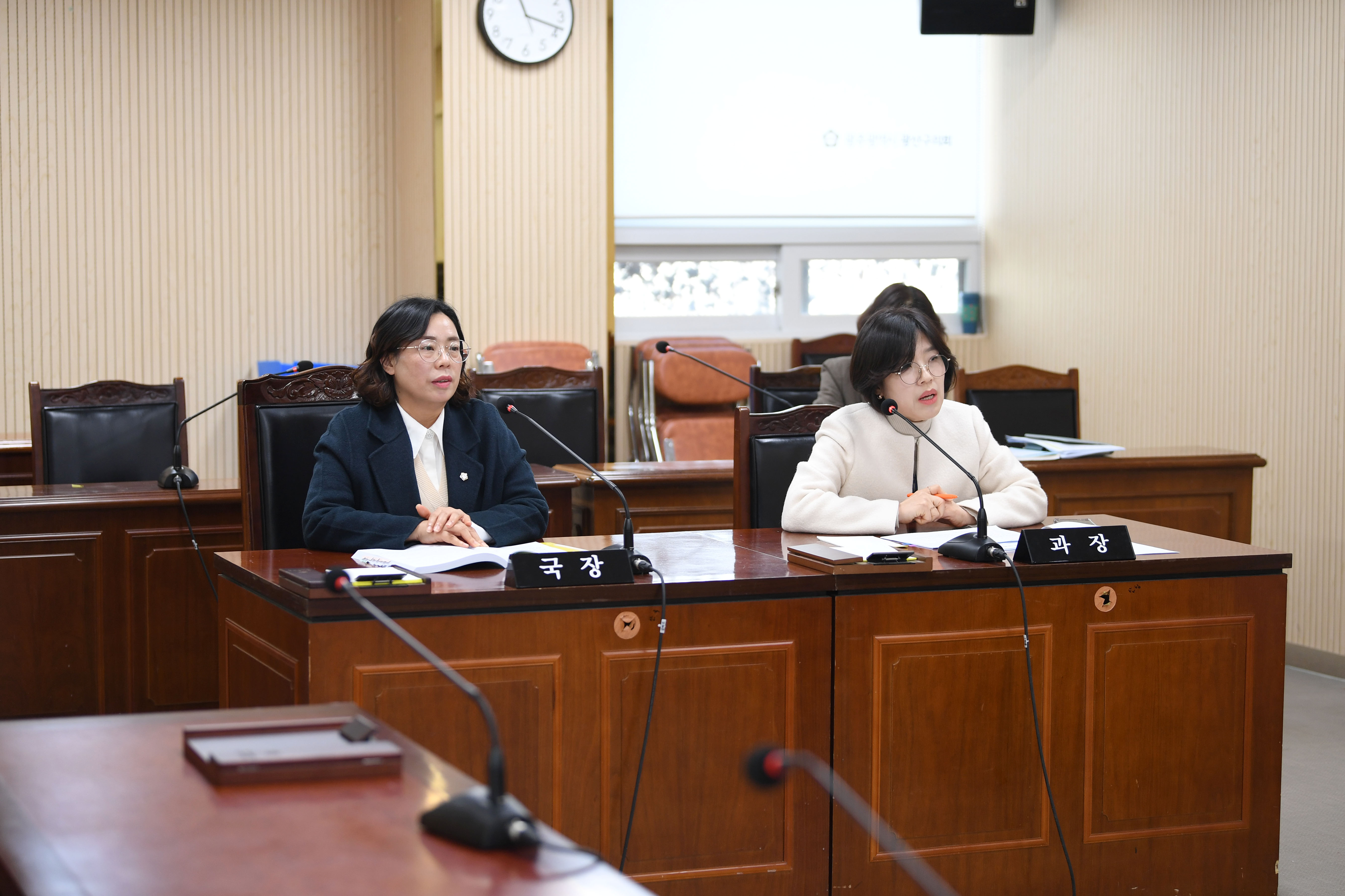 제293회 제2차 정례회 행정자치위원회 회의 첨부이미지 : 20241210 제293회 제2차정례회 행정자치위원회 회의(안건심사) (23).jpg