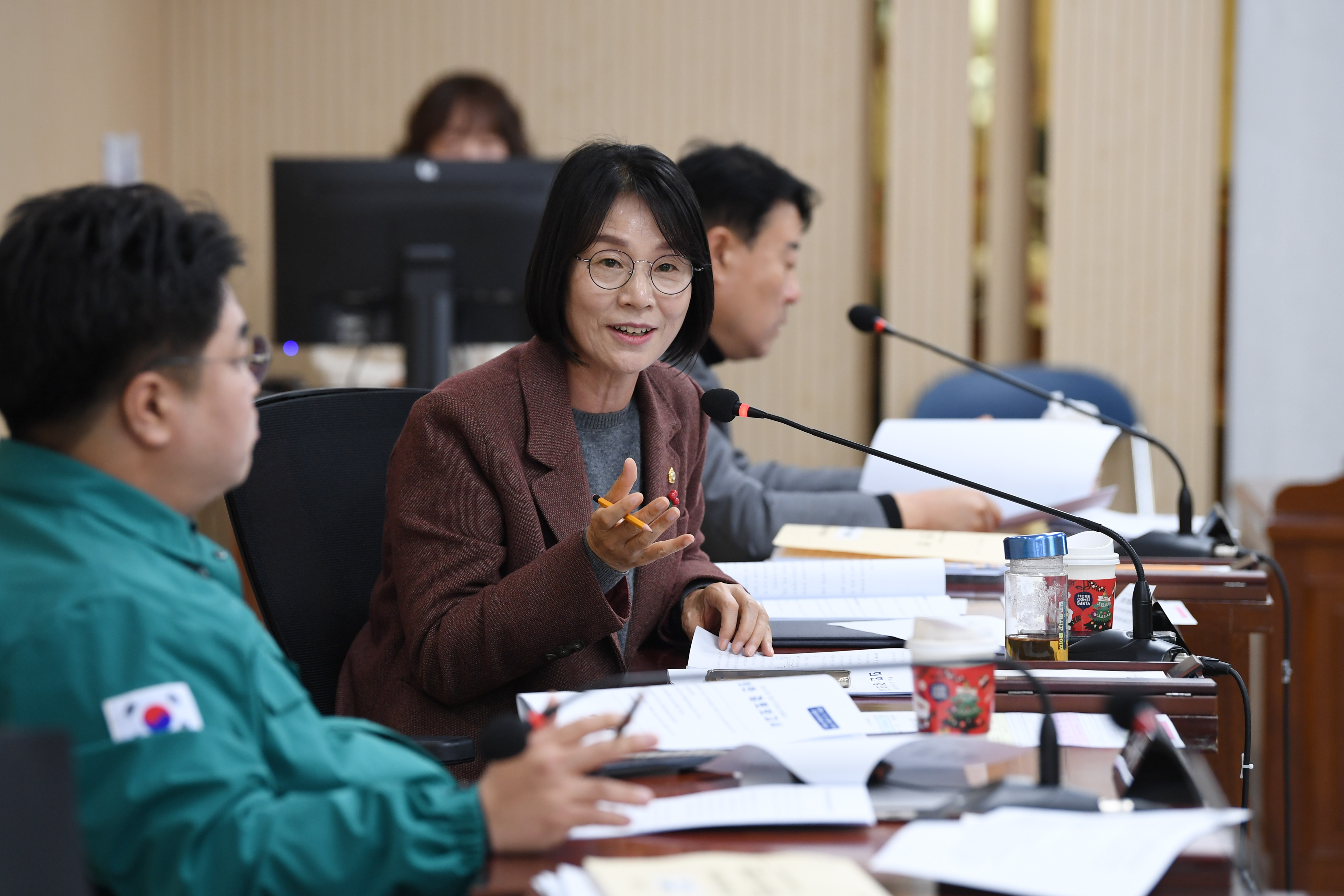 제301회 제2차 정례회 행정자치위원회 회의 첨부이미지 : 20251209 제301회 제2차정례회 행정자치위원회 회의(안건심사) (10).jpg