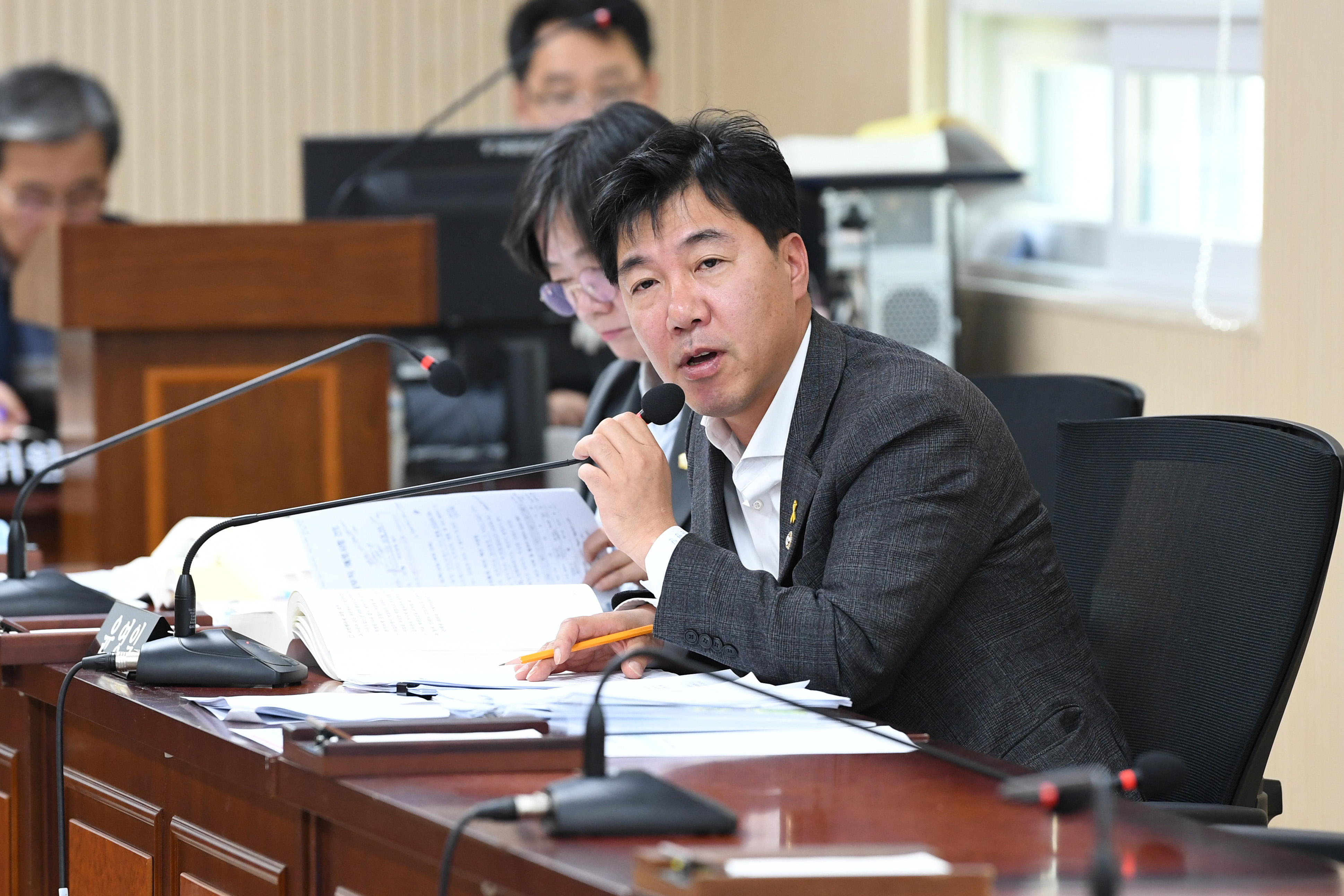 2025년도 행정사무감사 행정자치위원회 4일차 첨부이미지 : 20251202 2025년 행정사무감사 4일차 (31).jpg