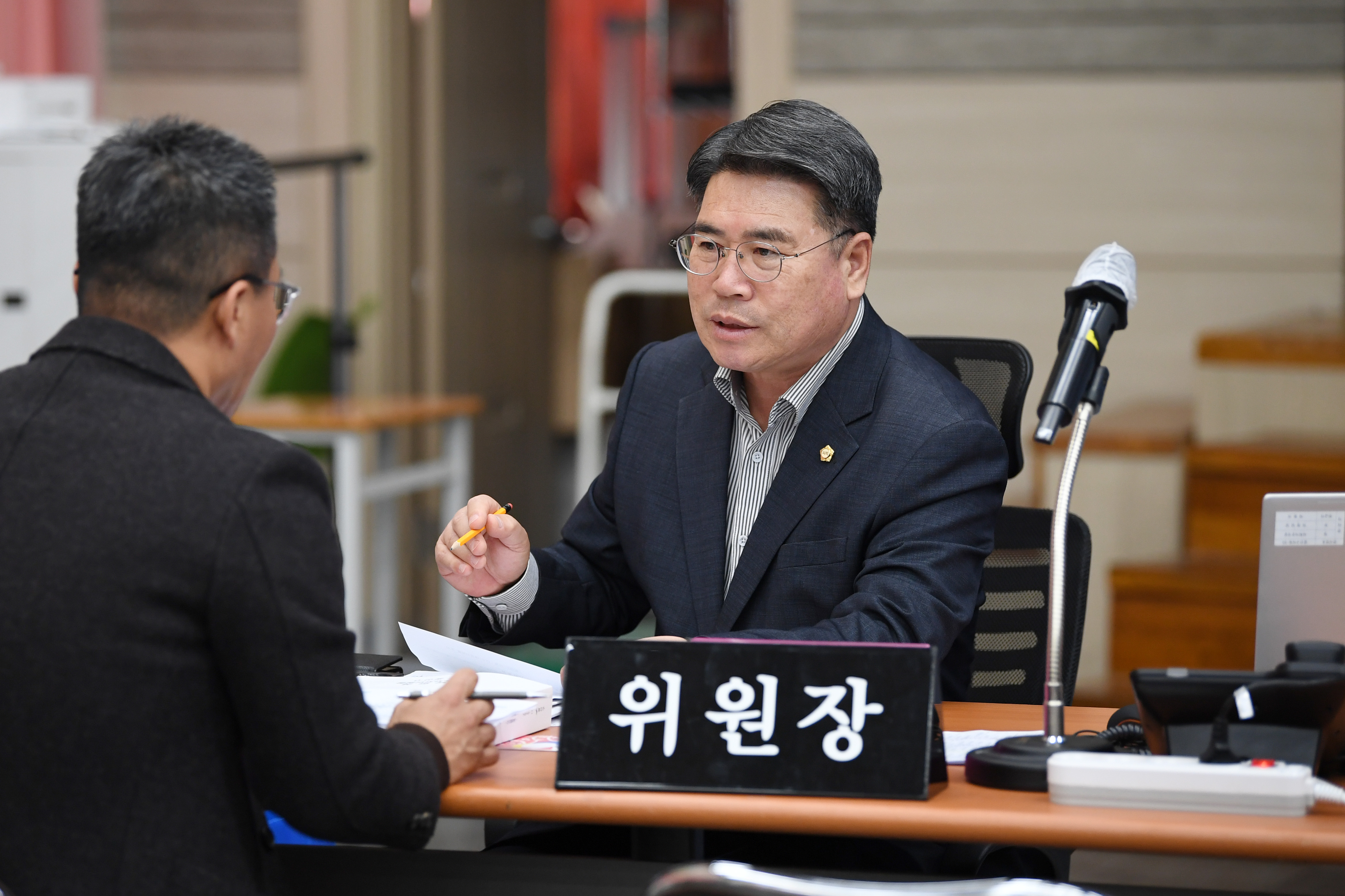 2025년도 행정사무감사 행정자치위원회 3일차 첨부이미지 : 20251201 2025년 행정사무감사 3일차 (52).jpg