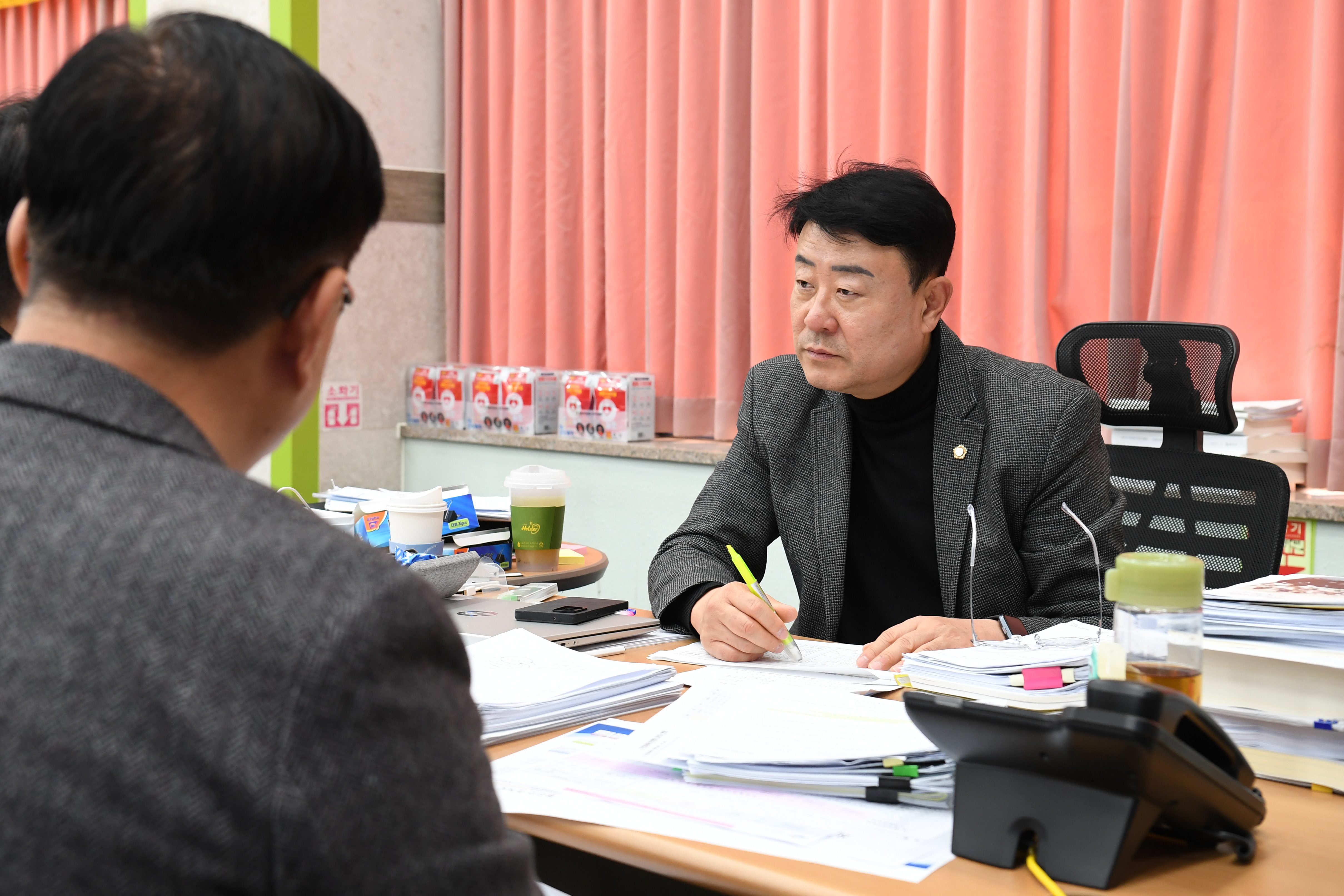 2025년도 행정사무감사 행정자치위원회 3일차 첨부이미지 : 20251201 2025년 행정사무감사 3일차 (71).jpg