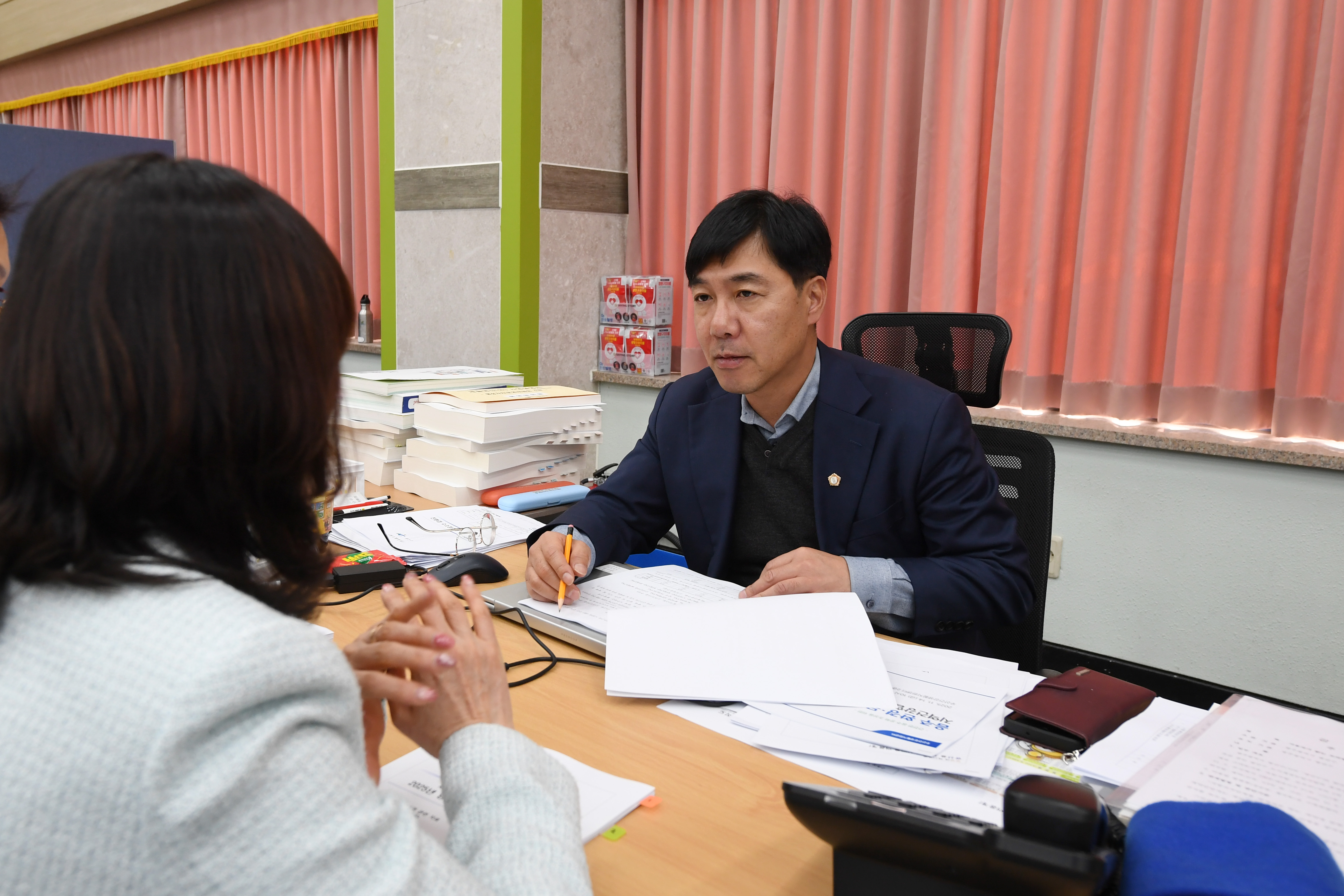 2025년도 행정사무감사 행정자치위원회 2일차 첨부이미지 : 20251128 2025년 행정사무감사 2일차 (69).jpg