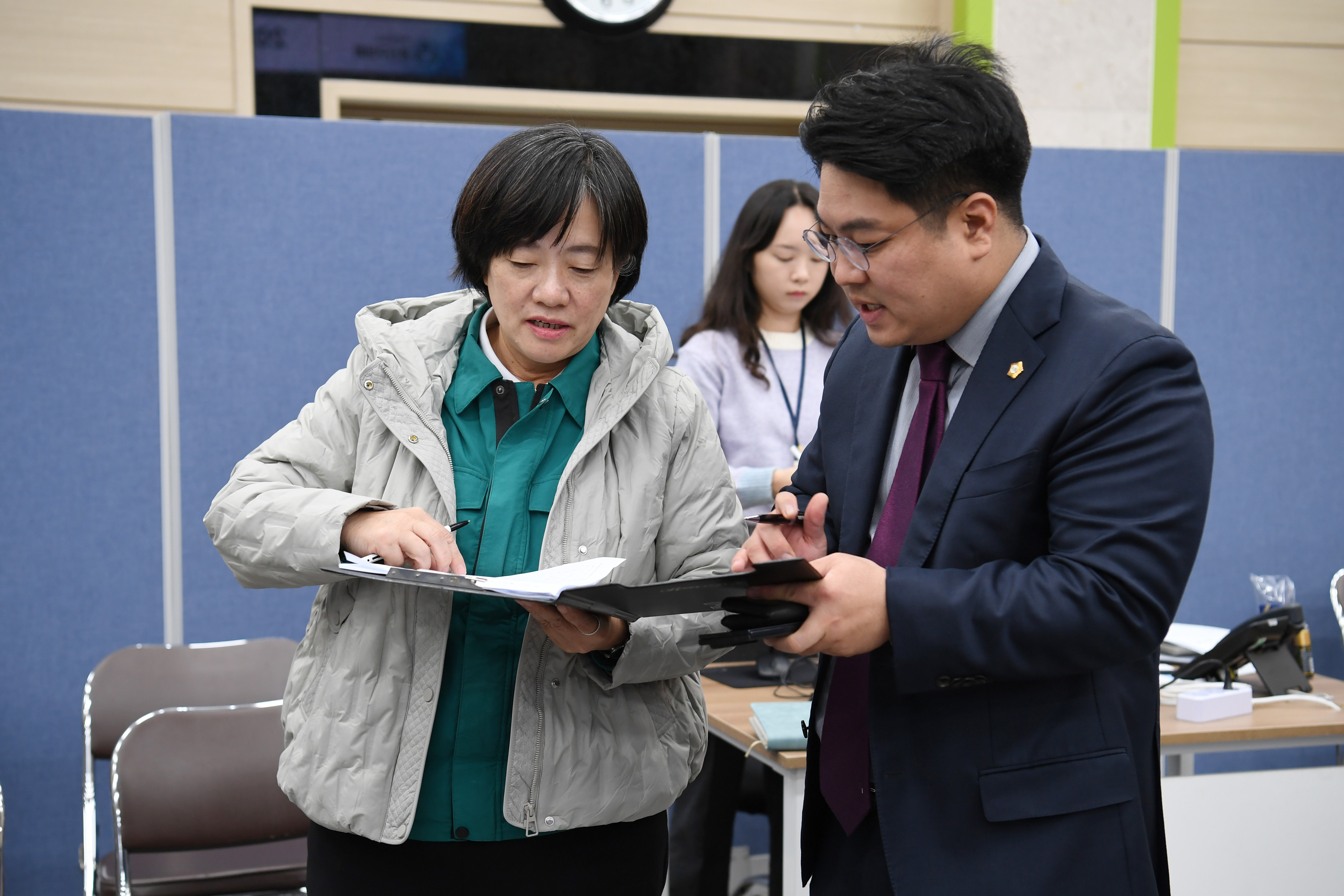 2025년도 행정사무감사 행정자치위원회 1일차 첨부이미지 : 20251127 2025년 행정사무감사 1일차 (58).jpg