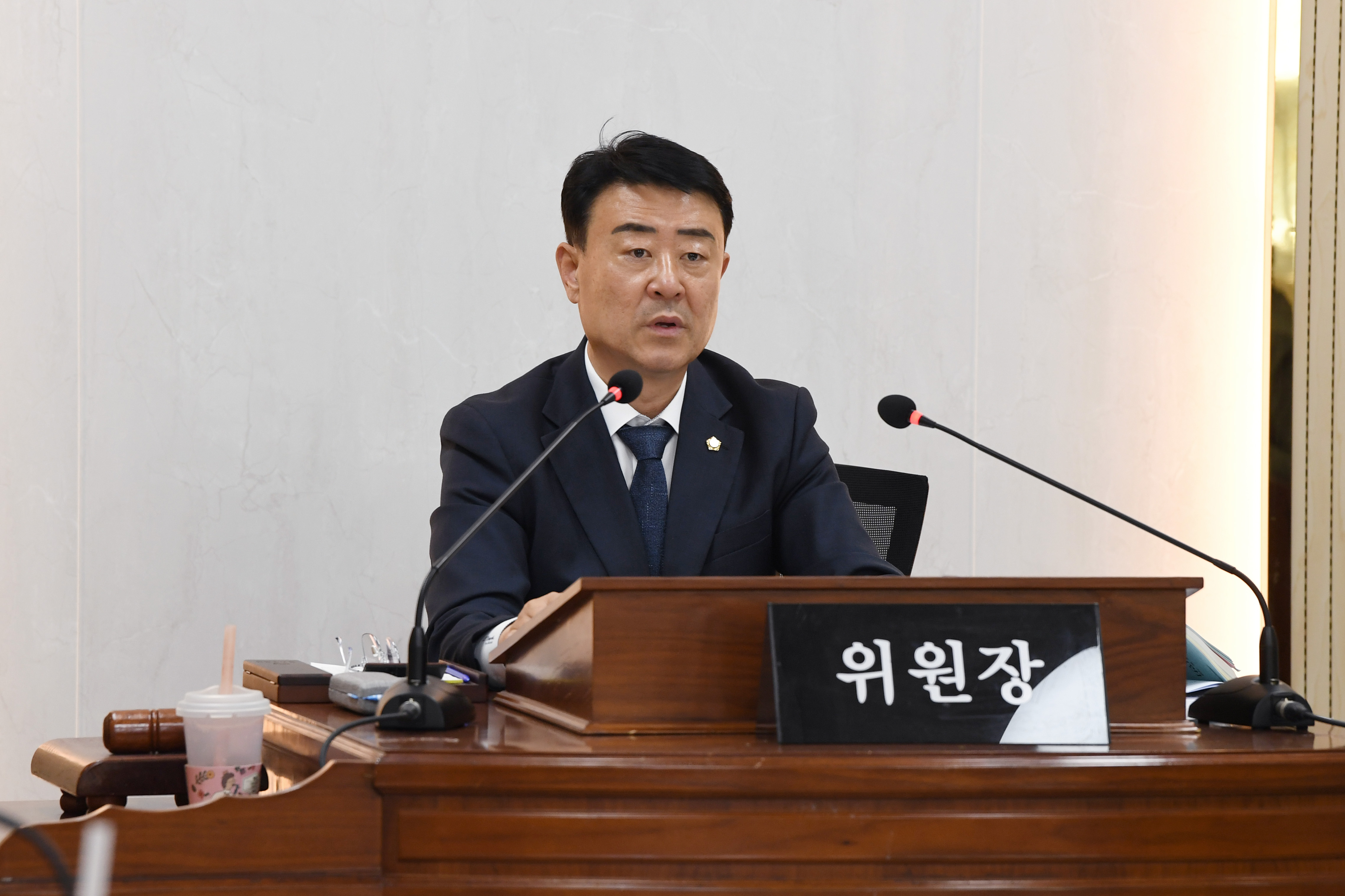 제296회 임시회 행정자치위원회 회의 첨부이미지 : 20250430 제296회 임시회 행정자치위원회 회의(안검심사 및 추경안 예비심사) (28).jpg