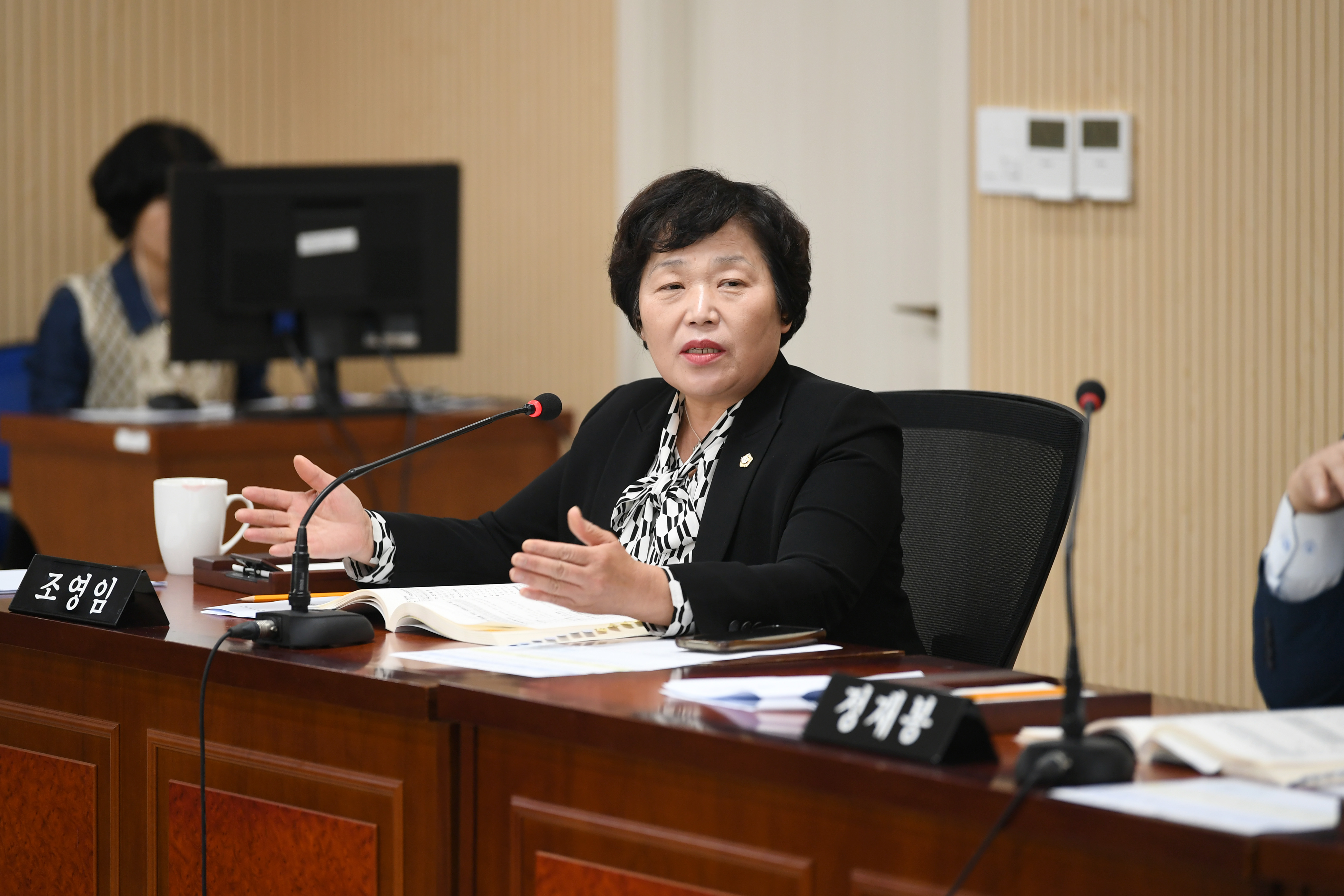 제292회 임시회 경제복지위원회 회의 첨부이미지 : 20241018 제292회 임시회 경제복지위원회 회의('24 행정사무처리상황 청취) (17).jpg