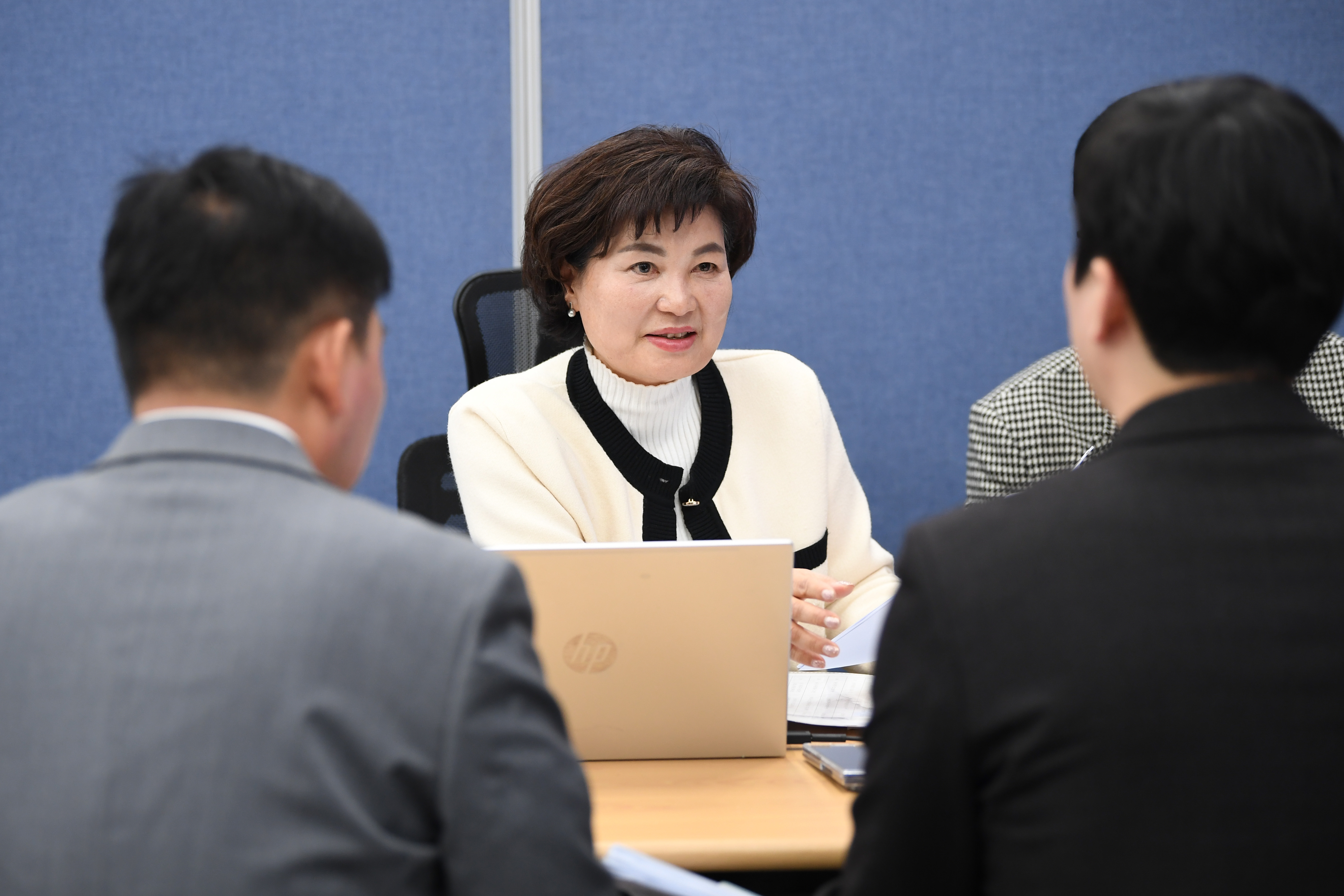 2025년도 행정사무감사 경제복지위원회 3일차 첨부이미지 : 20251201 2025년 행정사무감사 3일차 (93).jpg