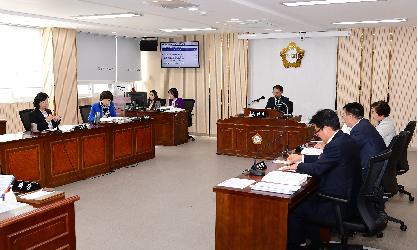 제300회 임시회 경제복지위원회 회의