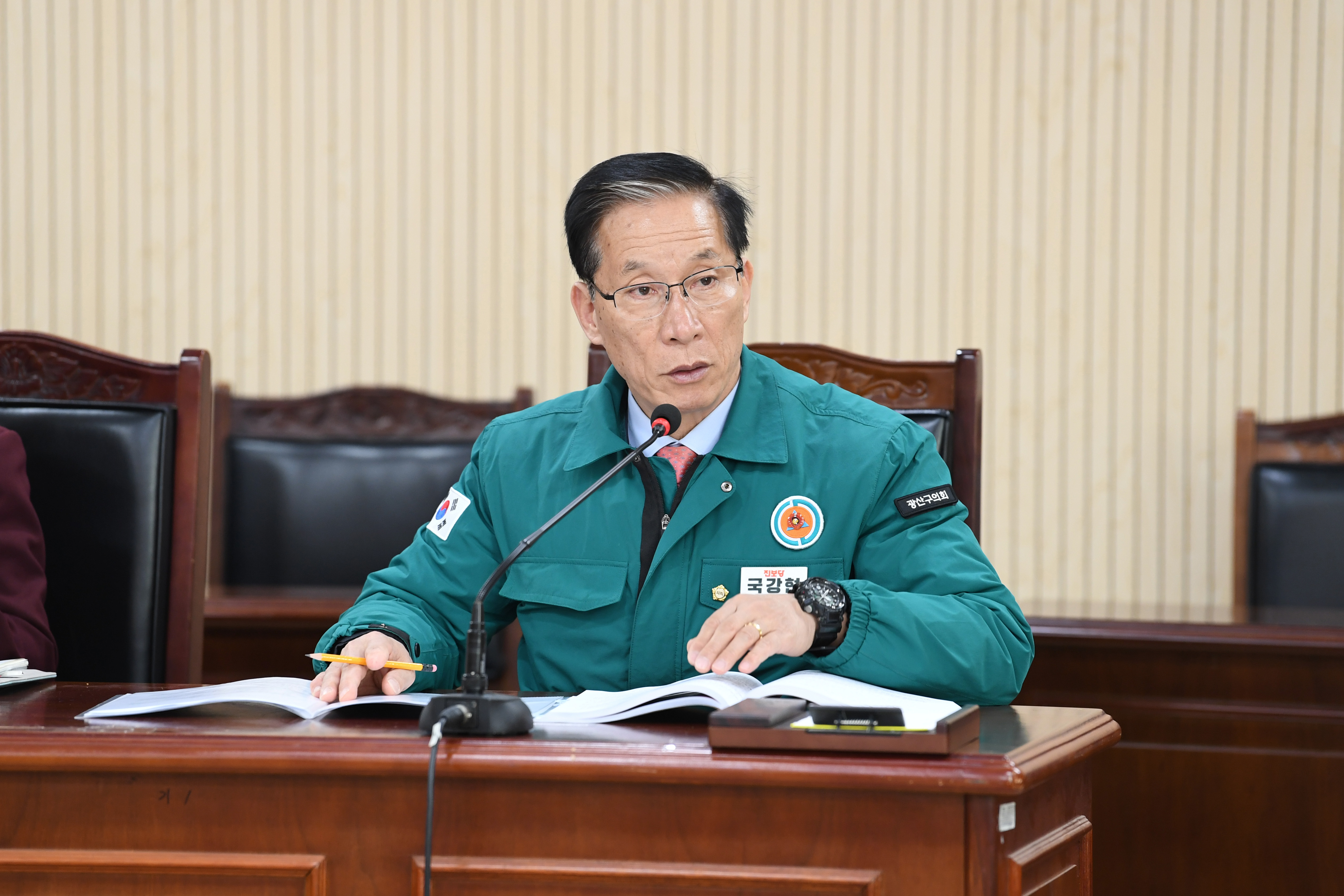 제294회 임시회 경제복지위원회 회의 첨부이미지 : 20250217 제294회 임시회 경제복지위원회 회의(안건심사) (11).jpg