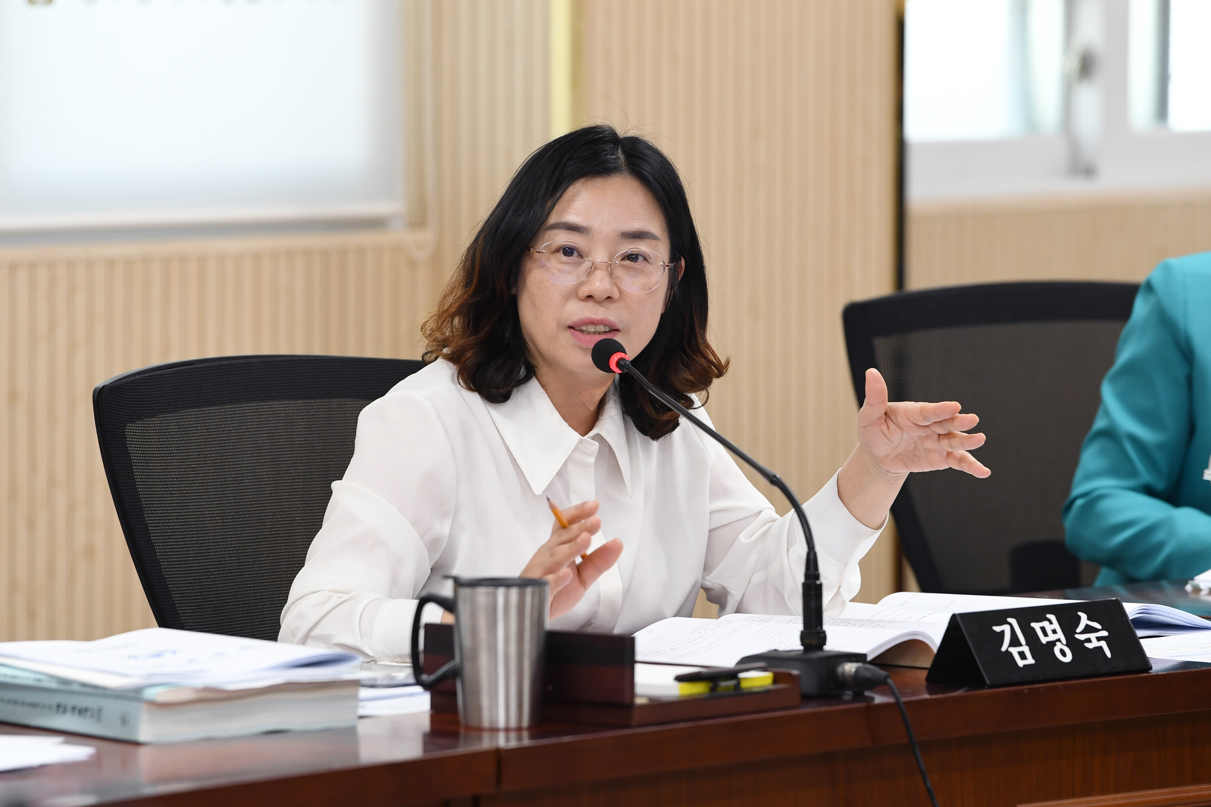 제296회 임시회 경제복지위원회 회의 첨부이미지 : 20250430 제296회 임시회 경제복지위원회 회의(안검심사 및 추경안 예비심사) (15).jpg