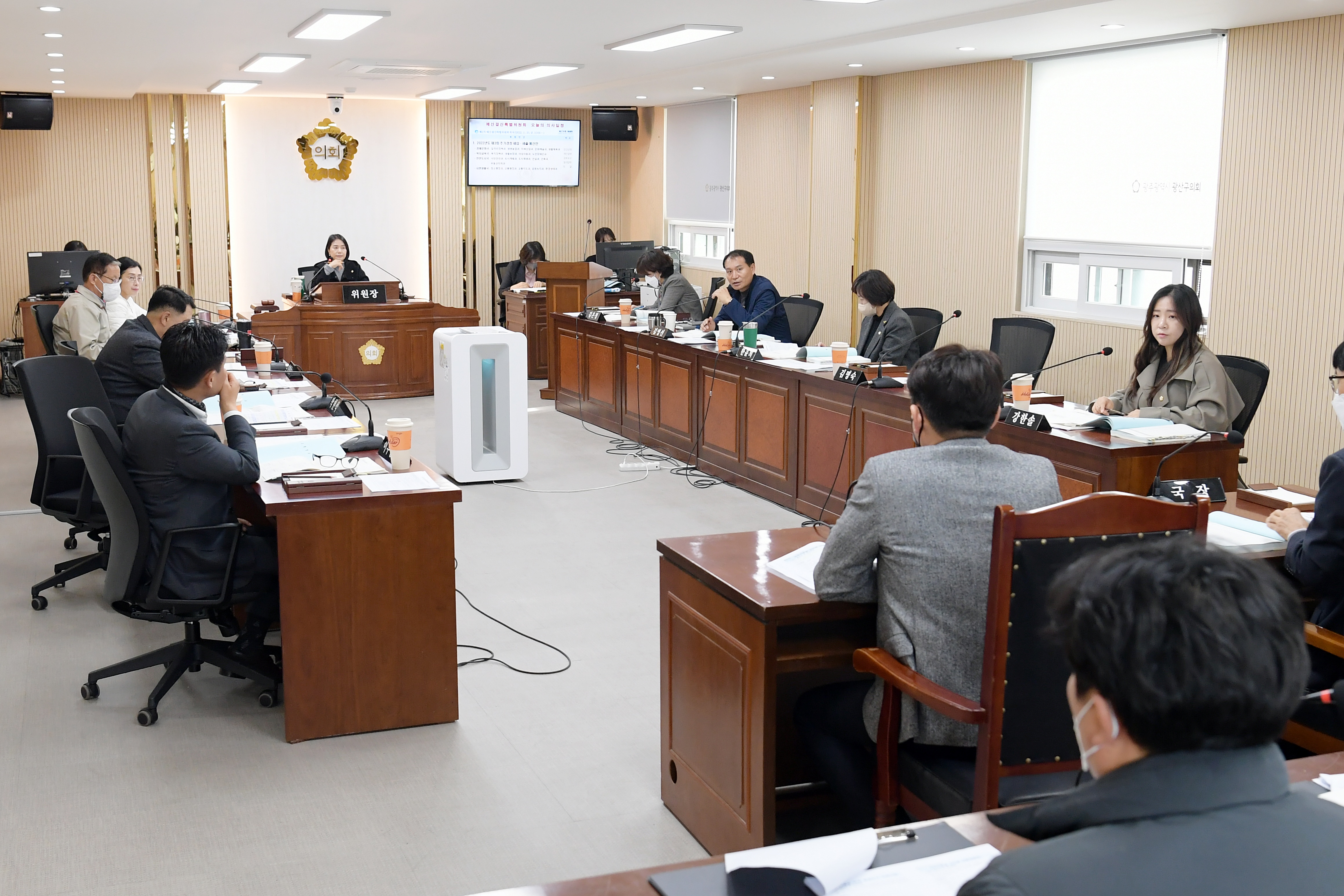 광산구의회 예산결산특별위원회, ‘2023년 예산안’ 심사 돌입 첨부이미지 : 2-2_광산구의회 예산결산특별위원회.JPG