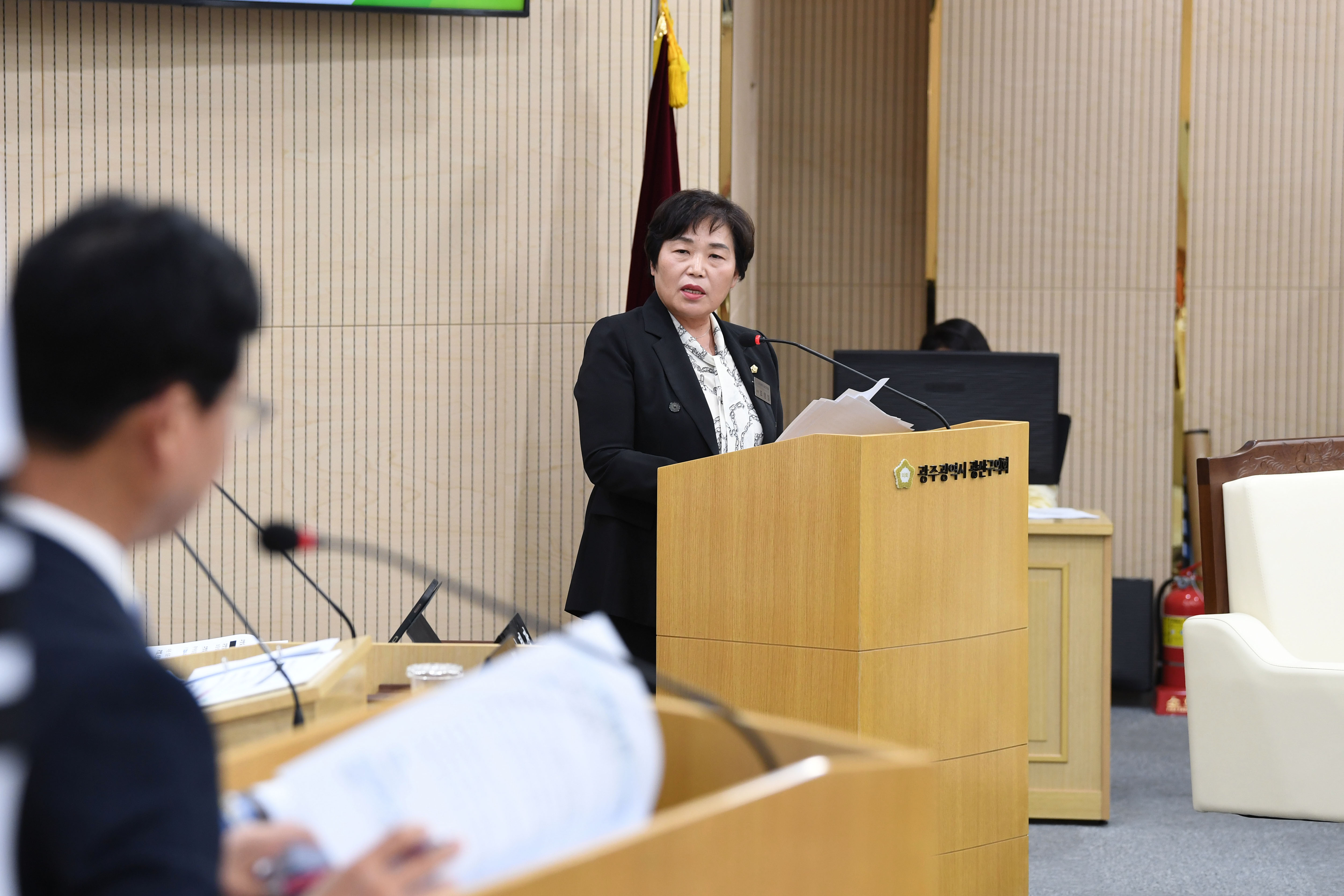 조영임 광산구의원, AI시대 준비·사회적경제 활성화 등 질의 첨부이미지 : 2-3_제297회 광산구의회 정례회 제2차 본회의 구정질문_조영임 의원.jpg