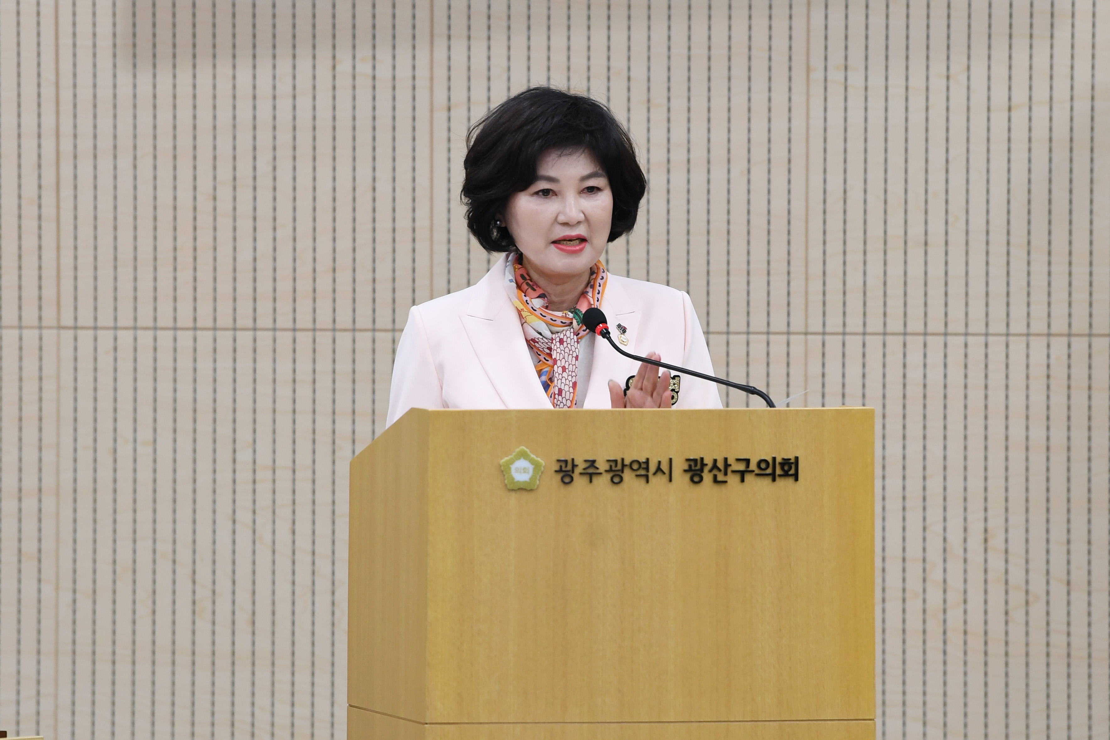 윤혜영 광산구의원, “아파트 관리비 횡령 막을 관리시스템 필요” 첨부이미지 : 2-1_제296회 광산구의회 임시회 제2차 본회의 5분 자유발언_윤혜영 의원.jpg