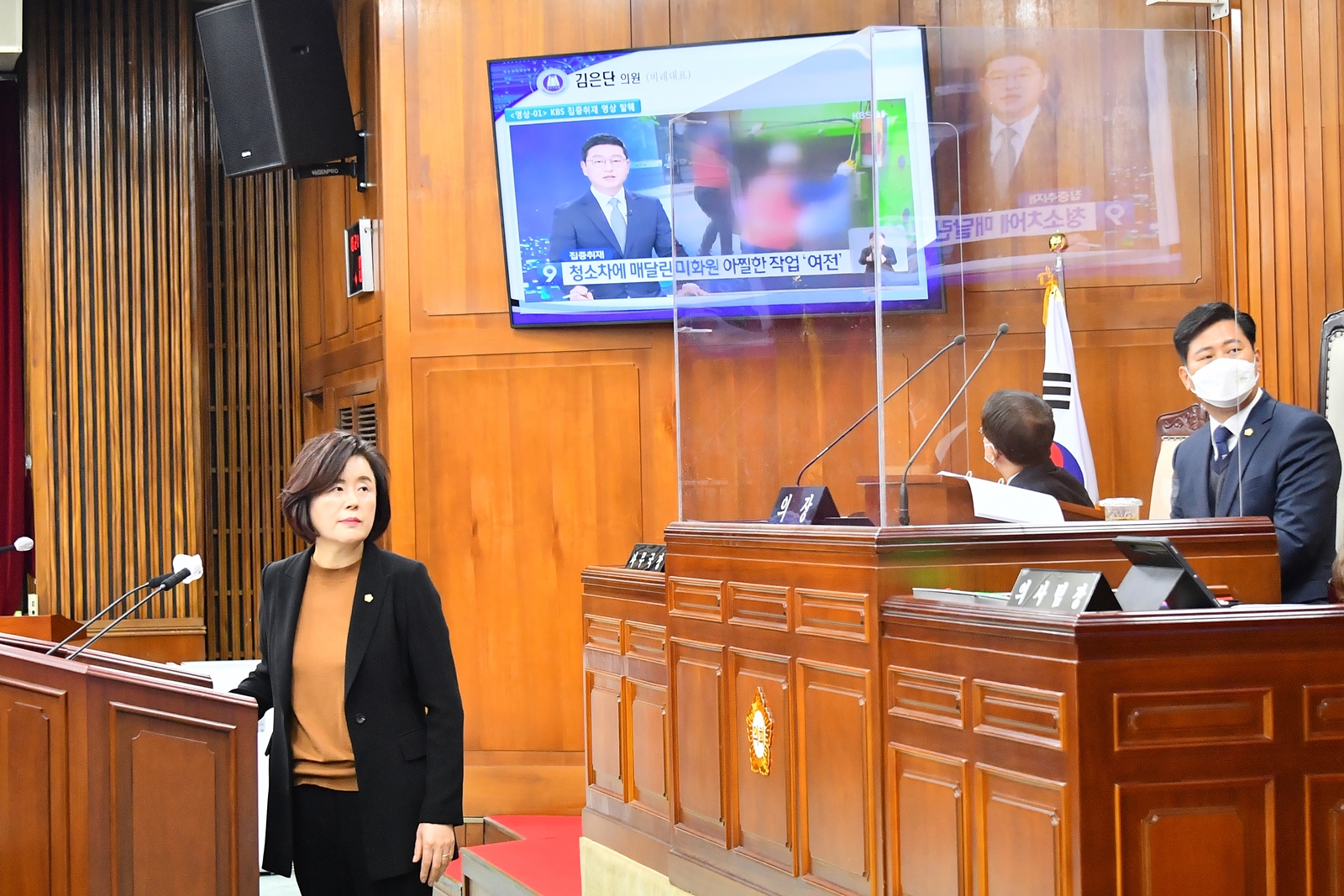 김은단 광산구의원, 생활 쓰레기 감량 및 자원순환 관련 구정질의  첨부이미지 : 2-2. 김은단 의원, 제269회 정례회 2차본회의 구정질문.JPG