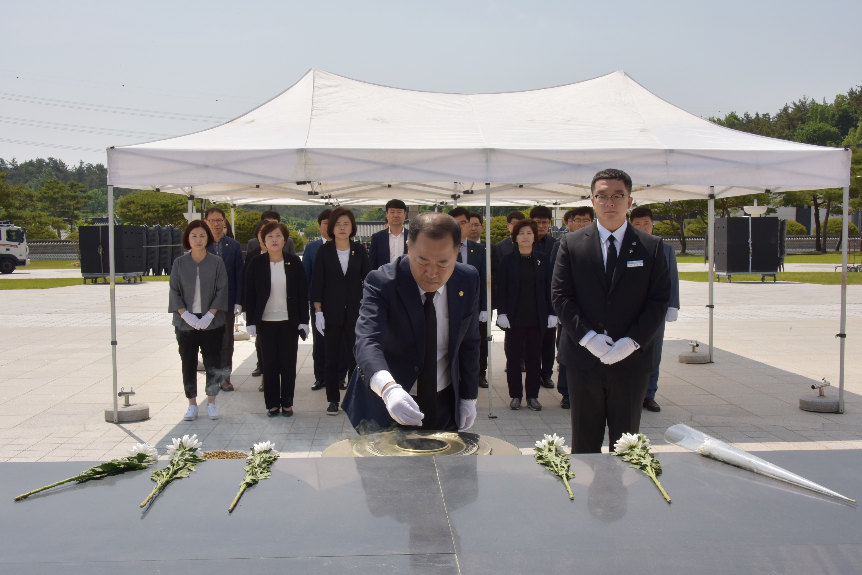 광산구의회, “황교안 대표 5.18 기념식 참석 반대” 성명 발표 첨부이미지 : s190516 광산구의회, “황교안 대표 5.18 기념식 참석 반대” 성명 발표(2).jpg