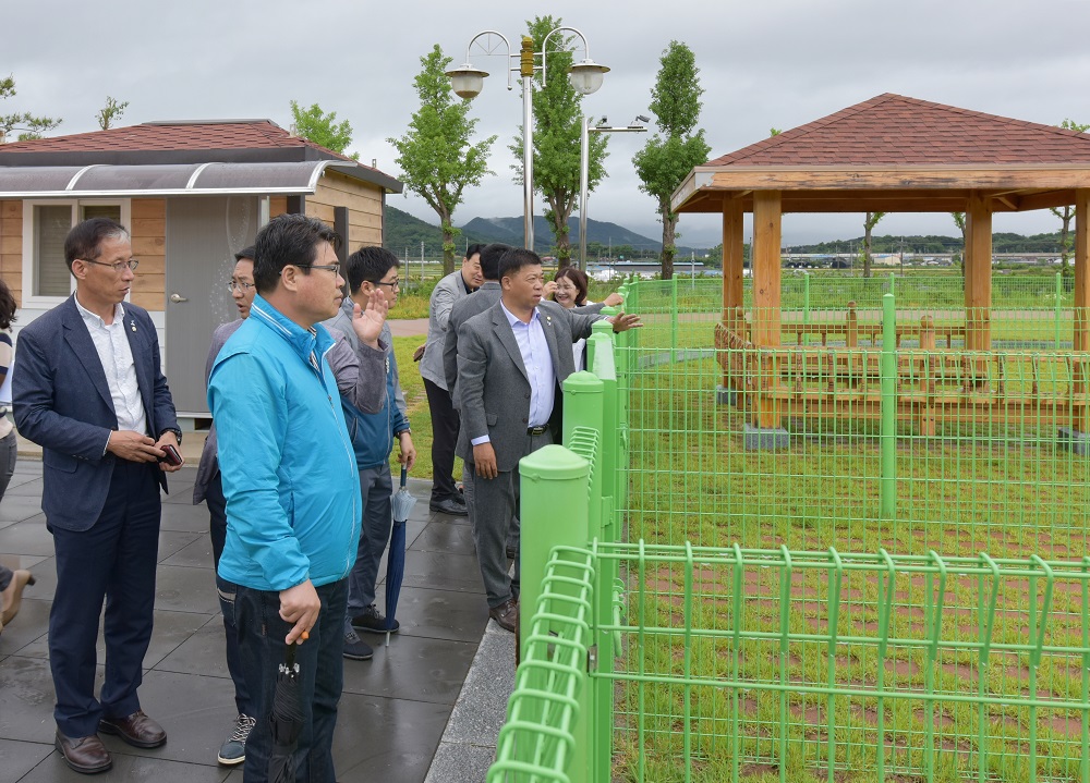 광산구의회 산업도시위원회, ‘남원 애견 놀이터’ 비교견학 실시 첨부이미지 : s190527 광산구의회 산업도시위원회, 남원 애견 놀이터 비교견학(2).jpg