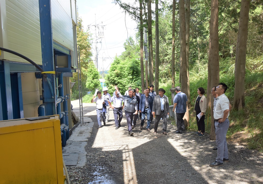  광산구의회 산업도시위원회, 폐기물 처리 실태 현장방문 첨부이미지 : s20190723 광산구의회 산업도시위원회, 폐기물 처리 실태 현장방문_초당환경.jpg