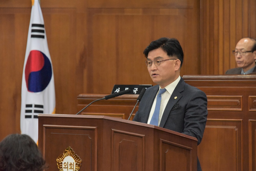 광산구의회 공병철 의원, “군공항 항공장애 표시등에 대한 보상·지원 광산구가 적극 나서야” 첨부이미지 : s191122_광산구의회 제251회 정례회 1차본회의 5분발언_공별철의원(1).JPG