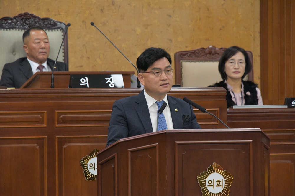 광산구의회 공병철 의원, “군공항 항공장애 표시등에 대한 보상·지원 광산구가 적극 나서야” 첨부이미지 : s191122_광산구의회 제251회 정례회 1차본회의 5분발언_공별철의원(2).JPG