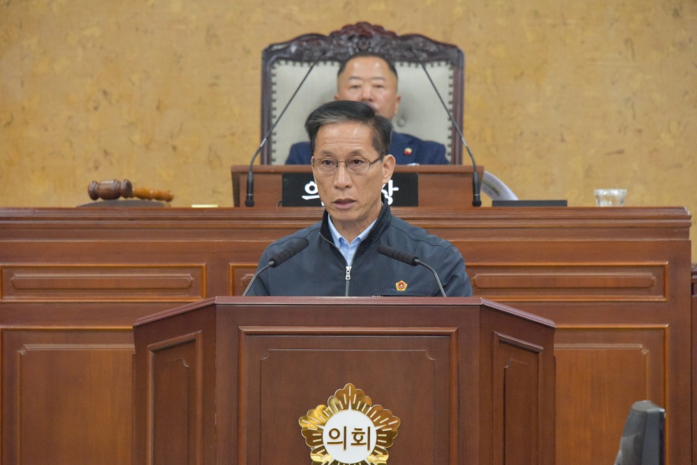 광산구의회 민중당 국강현 의원 발의, ‘개발 도상국 지위 포기 대책 마련 촉구 결의안’ 채택 첨부이미지 : s191220_광산구의회 국강현 의원 발의, ‘개발 도상국 지위 포기 대책 마련 촉구 결의안’ 채택(3).jpg