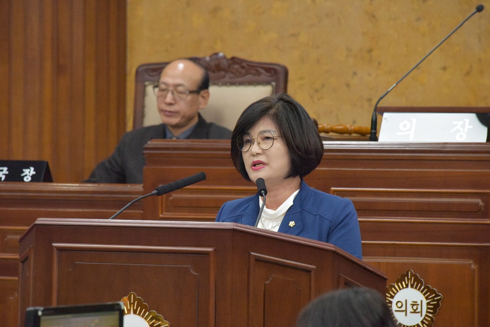 광산구의회 윤혜영 의원 발의,‘관리사무소의 지하설치 금지’건의안 채택 첨부이미지 : s191220_광산구의회 윤혜영 의원 발의,‘관리사무소의 지하설치 금지’건의안 채택(4).jpg