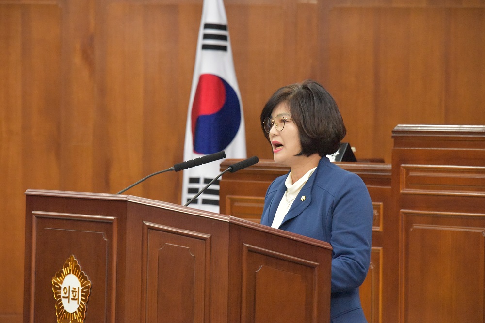 광산구의회 윤혜영 의원 발의,‘관리사무소의 지하설치 금지’건의안 채택 첨부이미지 : s191220_광산구의회 윤혜영 의원 발의,‘관리사무소의 지하설치 금지’건의안 채택(3).jpg