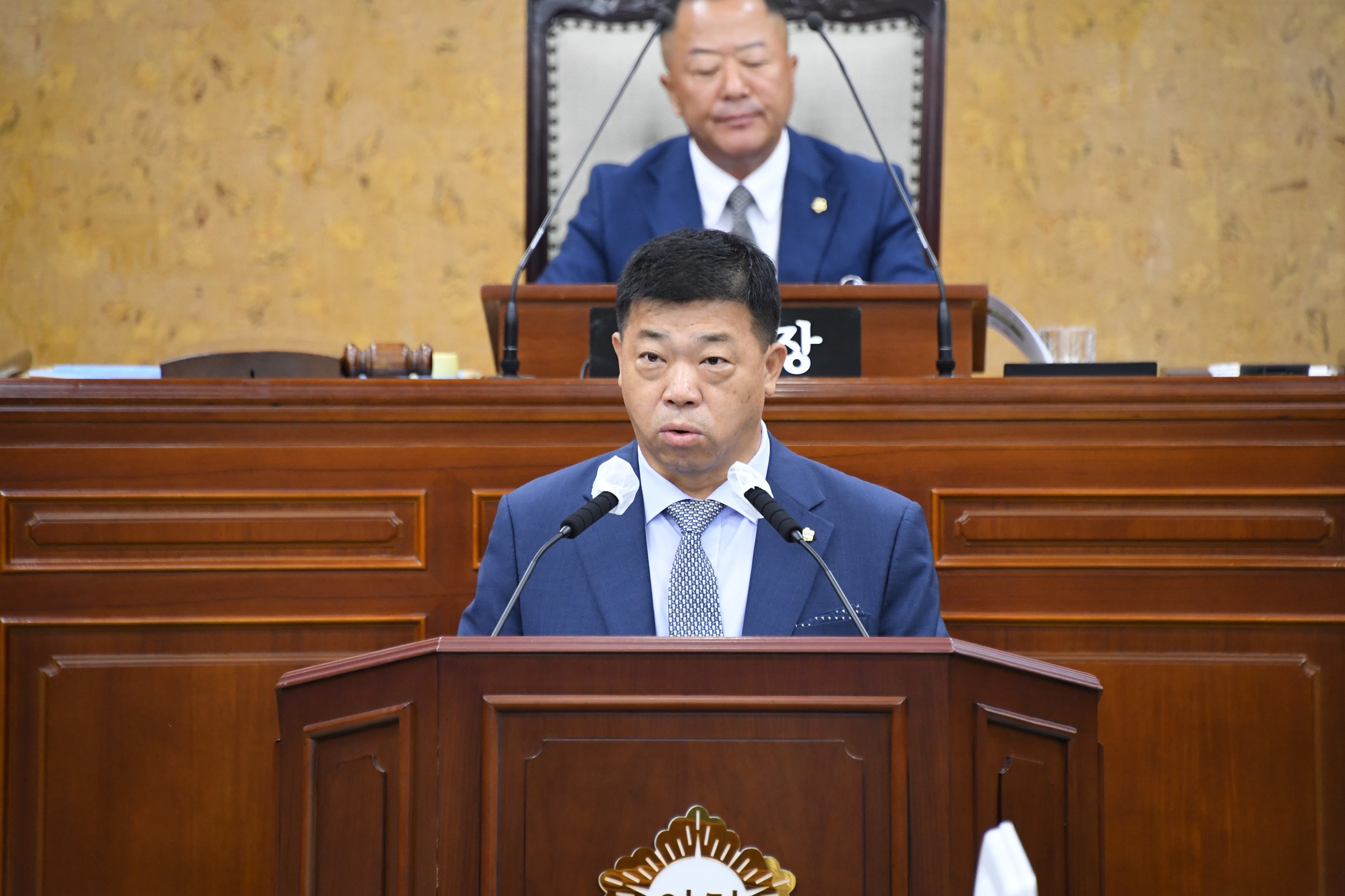 광산구의회 강장원 의원, “폐기물 특위 요구에도 변함 없는 광산구 청소행정” 첨부이미지 : _200622_보도자료_광산구의회 제255회 제1차정례회_5분발언_강장원 의원(2).JPG