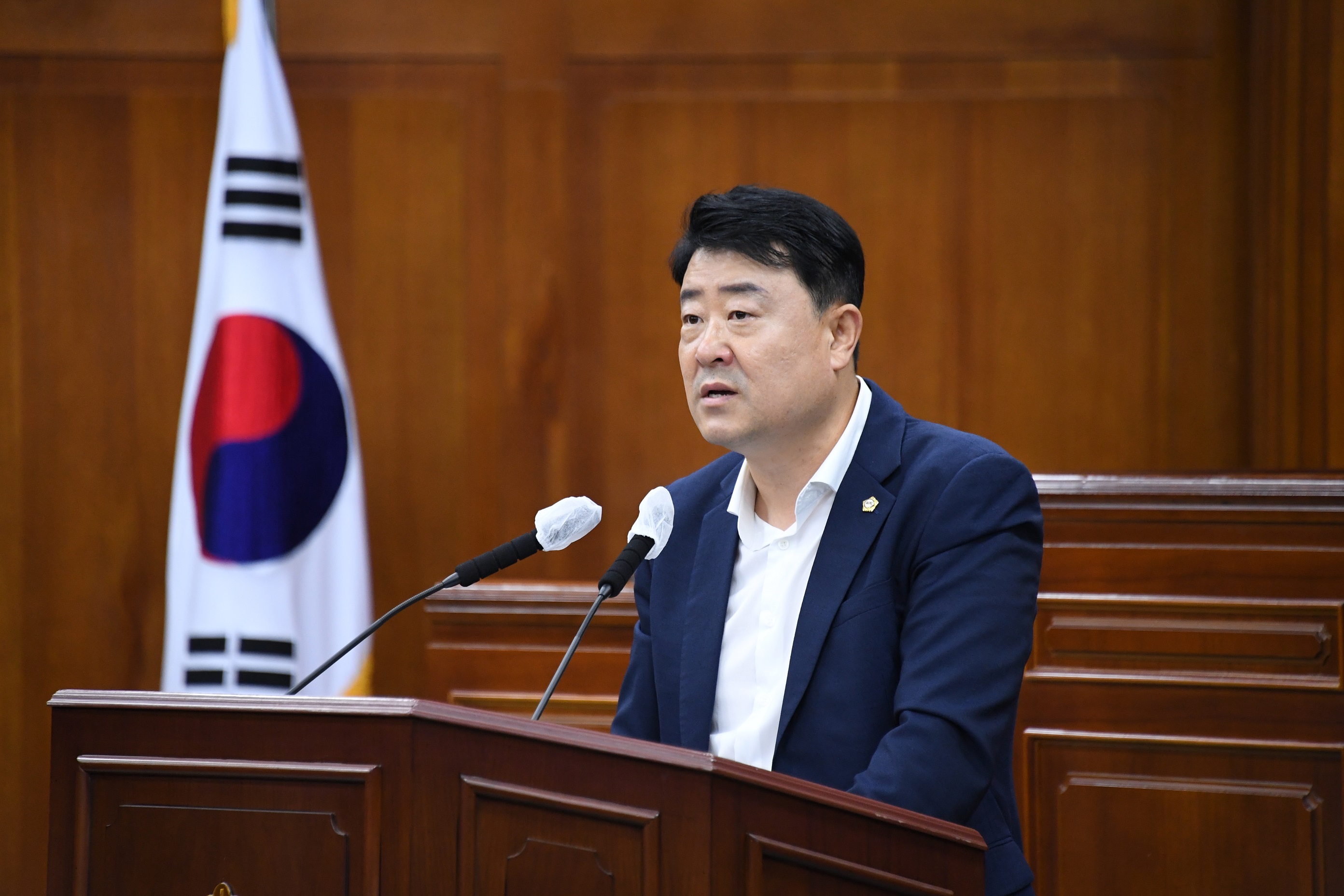 광산구의회 김태완 의원, 수완종합체육관 및 공영주차장 건립 사업 문제점 질의 첨부이미지 : _200622_보도자료_광산구의회 제255회 제1차정례회_구정질문_김태완 의원(2).JPG