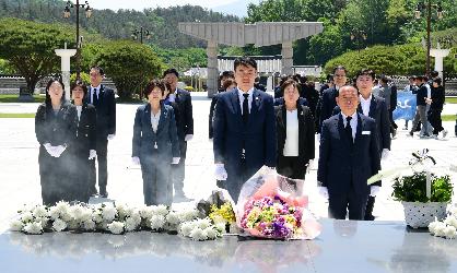 광산구의회, ‘5·18민주화운동 제44주년 기념’ 합동 참배