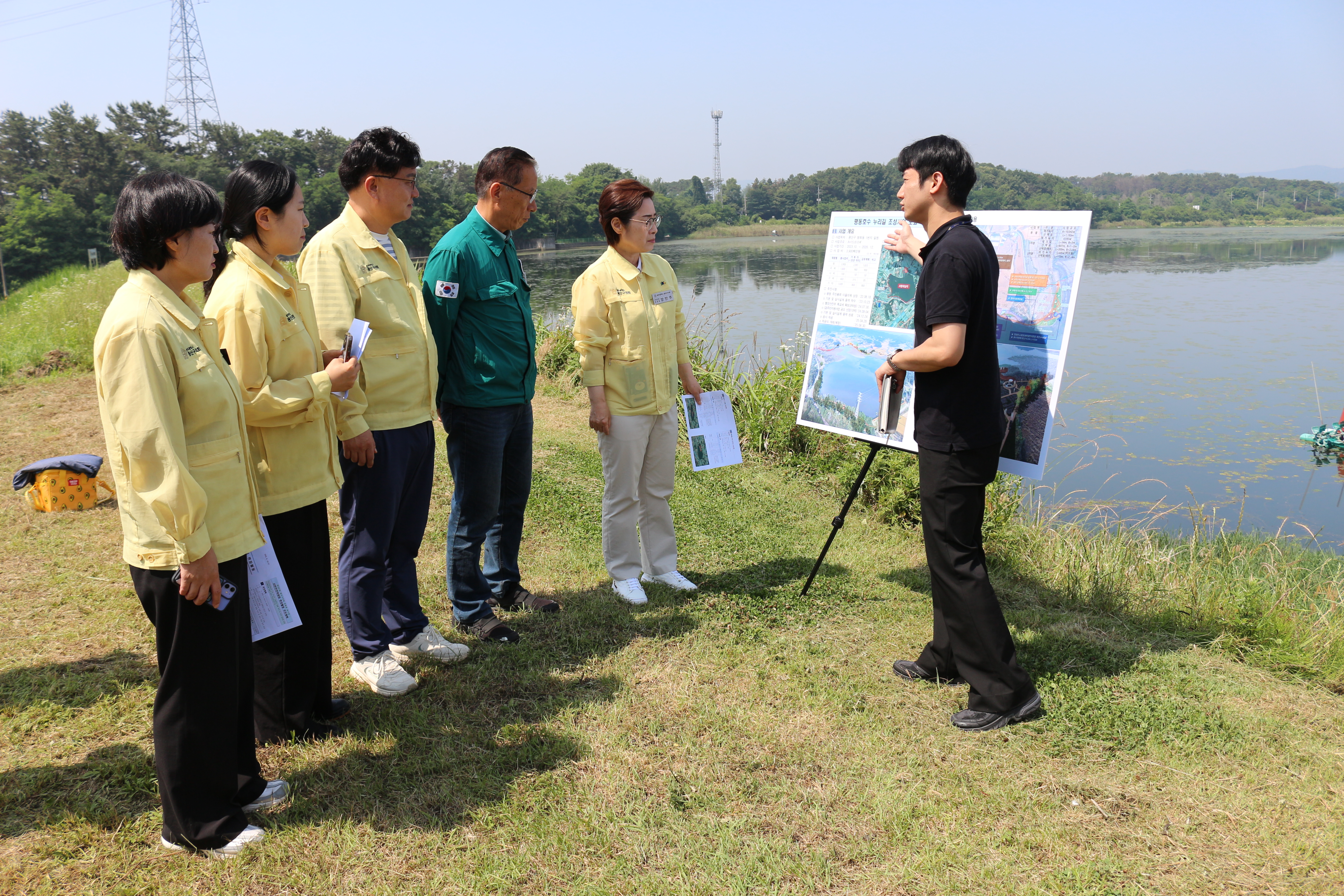 광산구의회 시민안전위원회, 제297회 정례회 중 현장활동 첨부이미지 : ★20250618_시민안전위원회 현장활동_평동호수 누리길 탐방 .JPG
