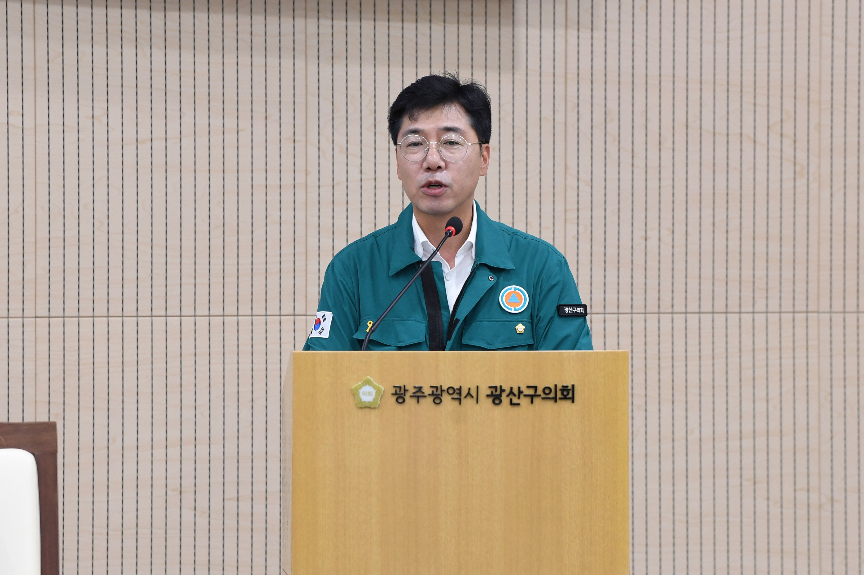 윤영일 광산구의원, “장마철 대비, 빗물받이 관리인력 충원 등 시급” 첨부이미지 : 2-3_제297회 광산구의회 정례회 제2차 본회의 5분 자유발언_윤영일 의원.jpg