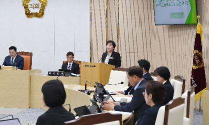 조영임 광산구의원, AI시대 준비·사회적경제 활성화 등 질의