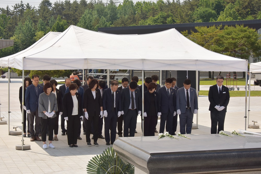 광산구의회, “황교안 대표 5.18 기념식 참석 반대” 성명 발표 첨부이미지 : 0000000001_20190517111053_2.jpg