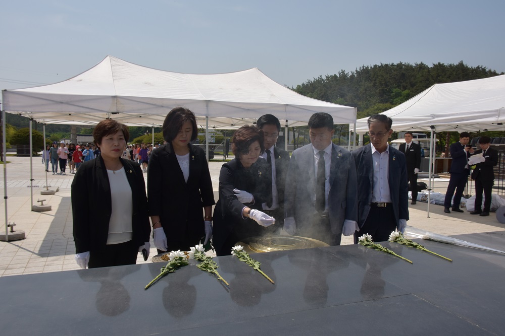 광산구의회, “황교안 대표 5.18 기념식 참석 반대” 성명 발표(2) 첨부이미지 : 0000000001_20190517112400_0.jpg