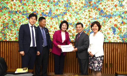 광산구의회 '시립도서관 광산구 유치 건의안' 광주시장께 전달